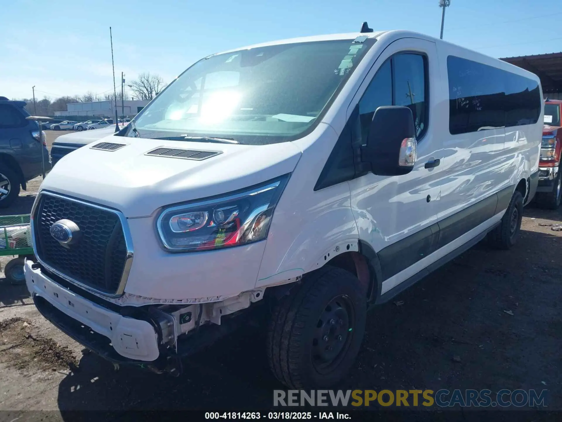 2 fotografías del automóvil dañado 1FBAX2YG2PKB09012 FORD TRANSIT-350 PASSENGER VAN 2023