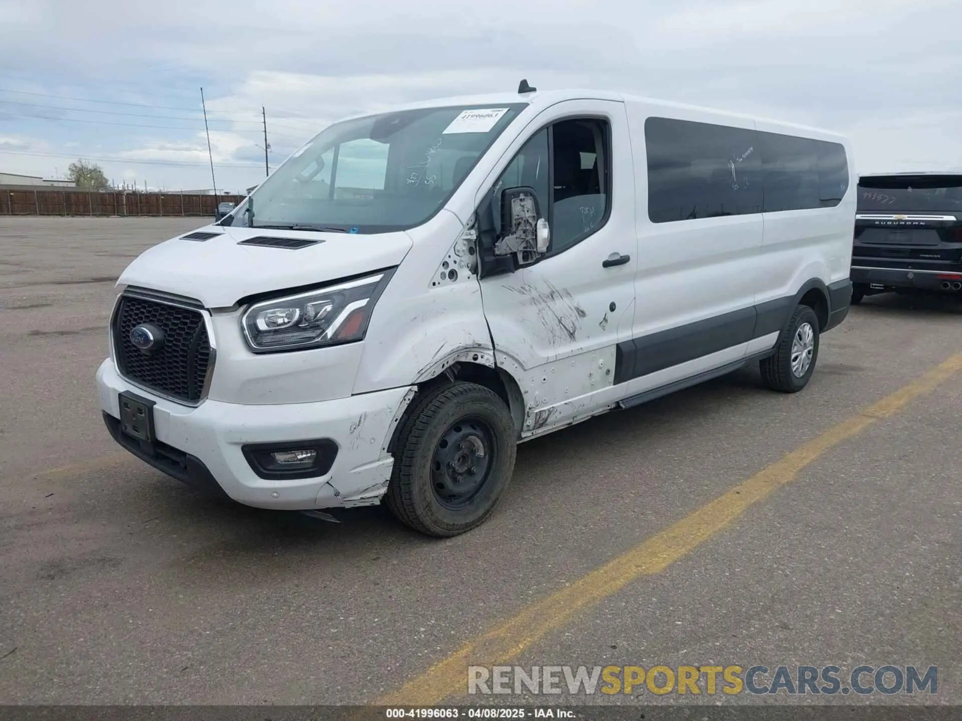 2 fotografías del automóvil dañado 1FBAX2YG3PKA63237 FORD TRANSIT-350 PASSENGER VAN 2023