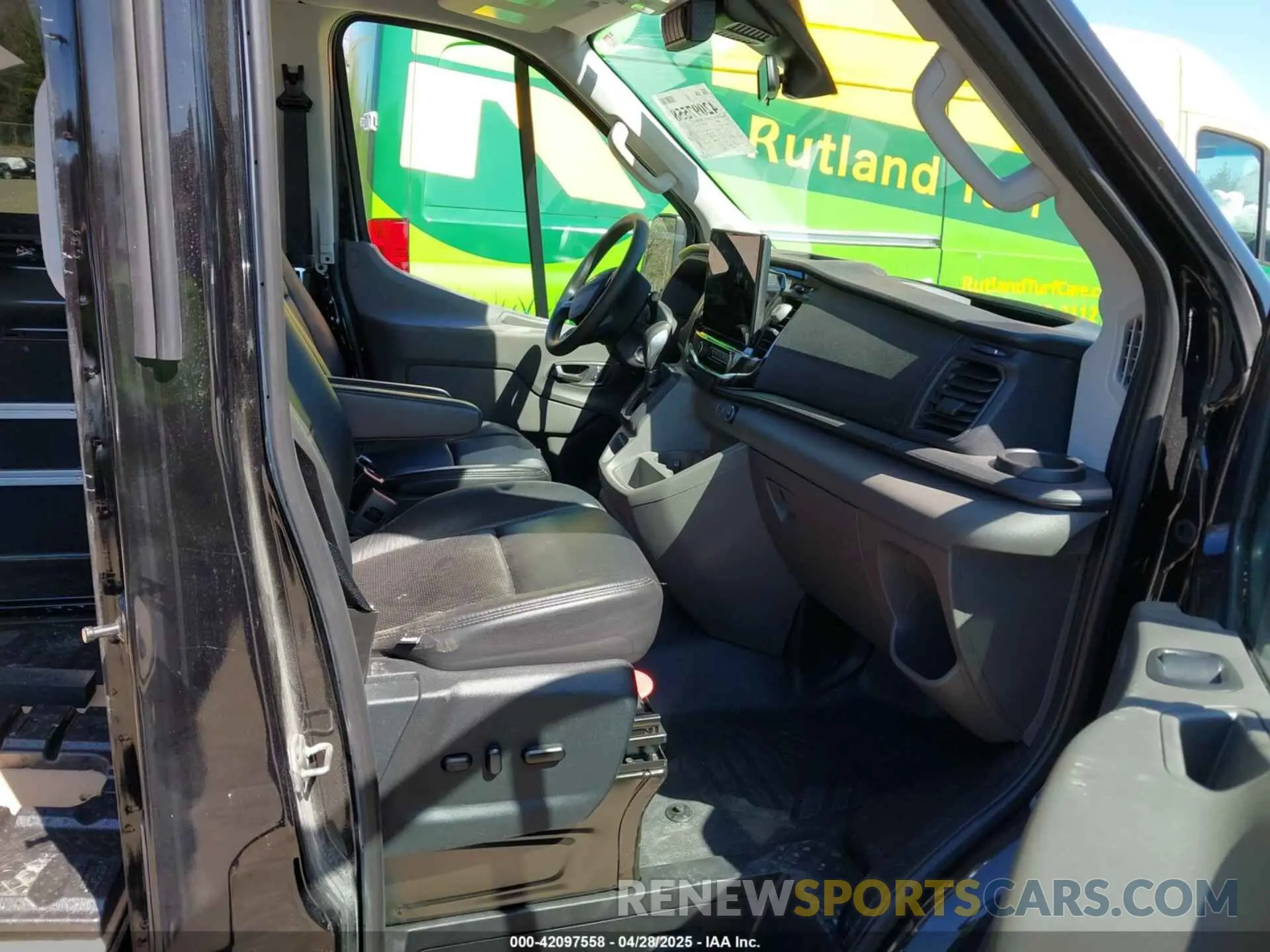 5 fotografías del automóvil dañado 1FBAX9XG7PKA21972 FORD TRANSIT-350 PASSENGER VAN 2023