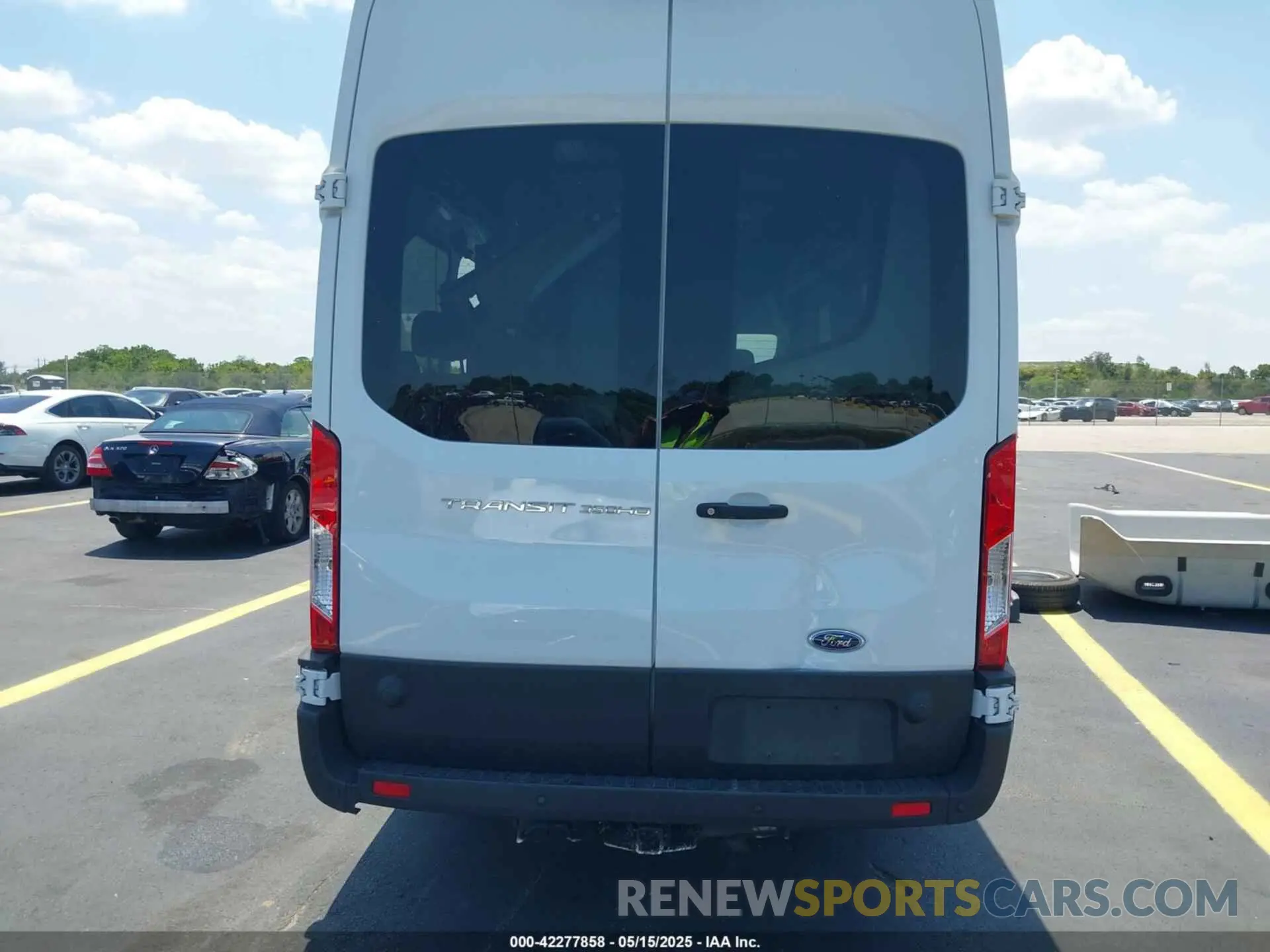 16 fotografías del automóvil dañado 1FBVU4X83PKB84849 FORD TRANSIT-350 PASSENGER VAN 2023