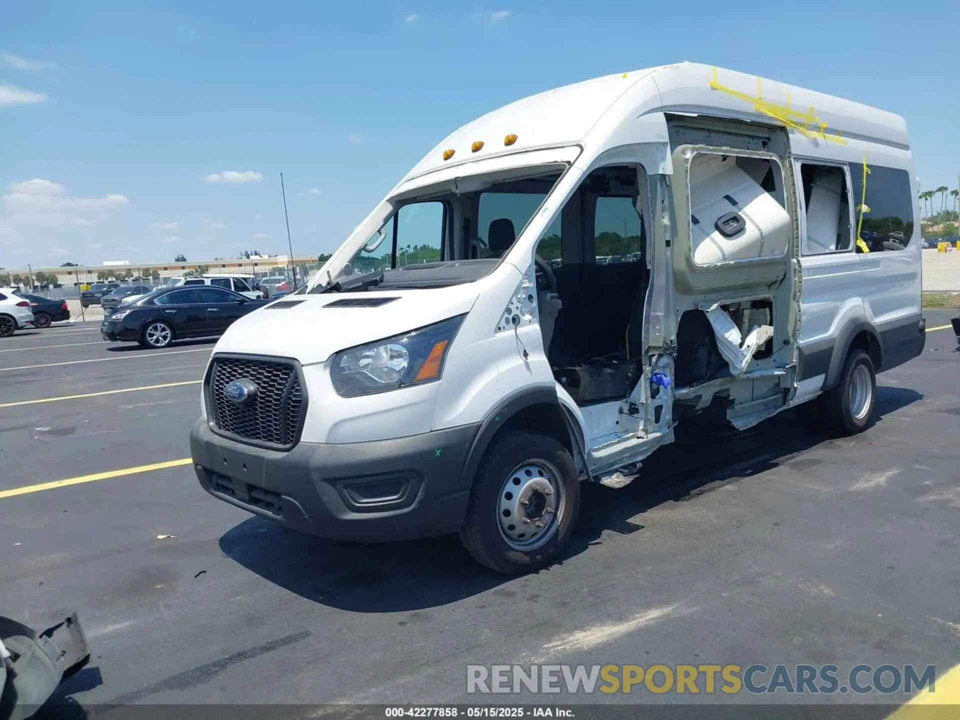 2 fotografías del automóvil dañado 1FBVU4X83PKB84849 FORD TRANSIT-350 PASSENGER VAN 2023