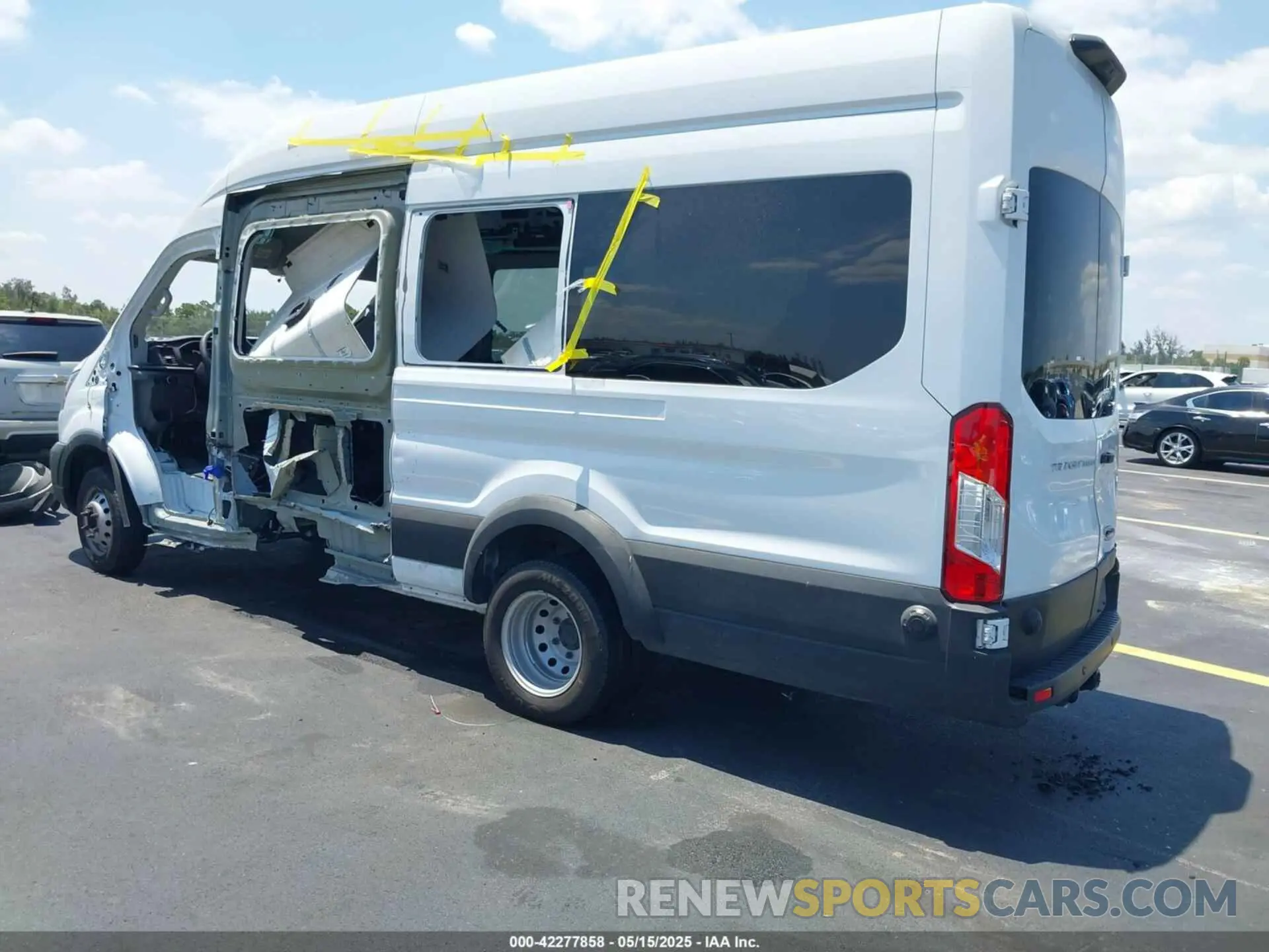 3 fotografías del automóvil dañado 1FBVU4X83PKB84849 FORD TRANSIT-350 PASSENGER VAN 2023