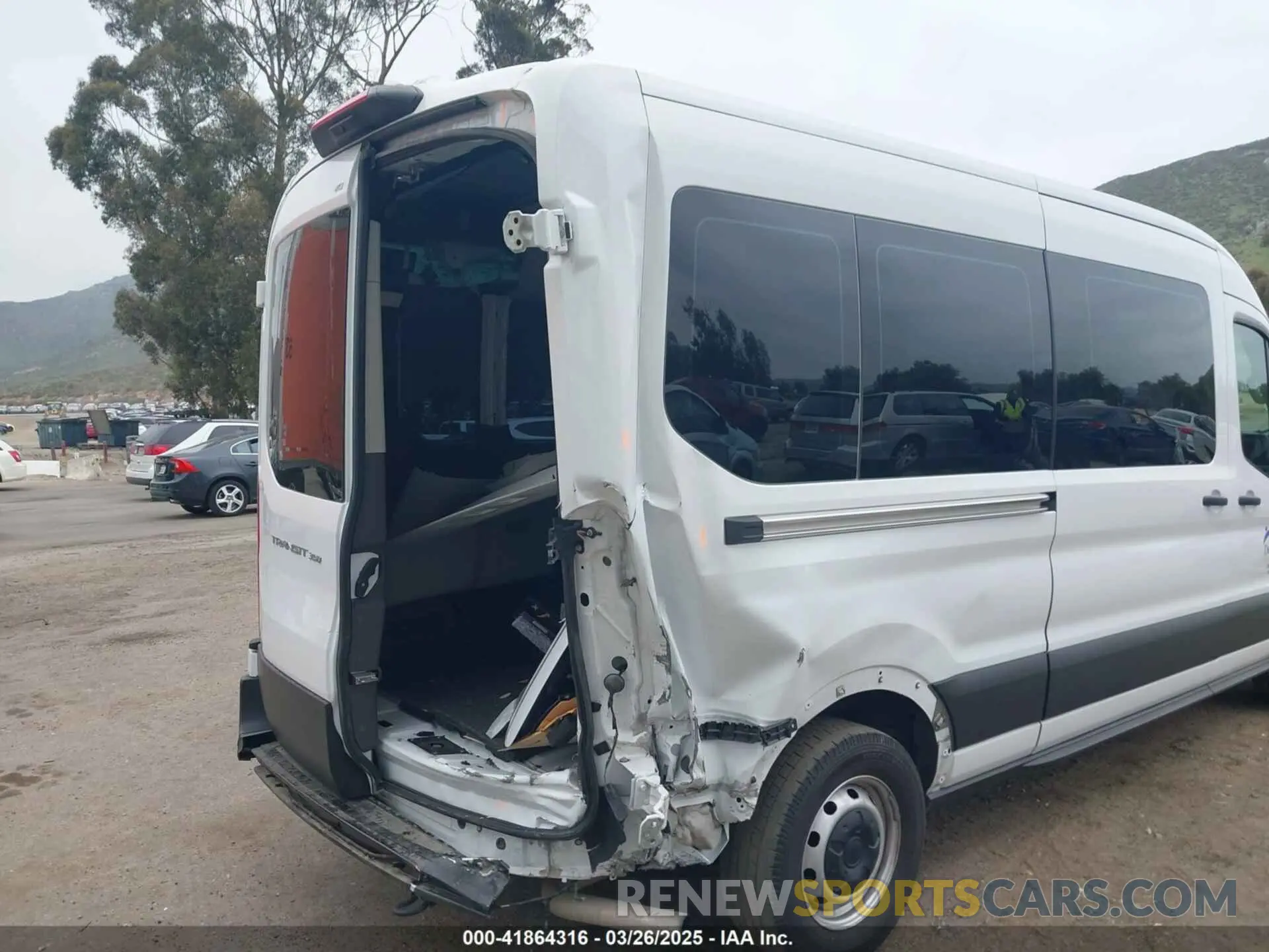 6 fotografías del automóvil dañado 1FDAX2C80PKA74557 FORD TRANSIT-350 PASSENGER VAN 2023