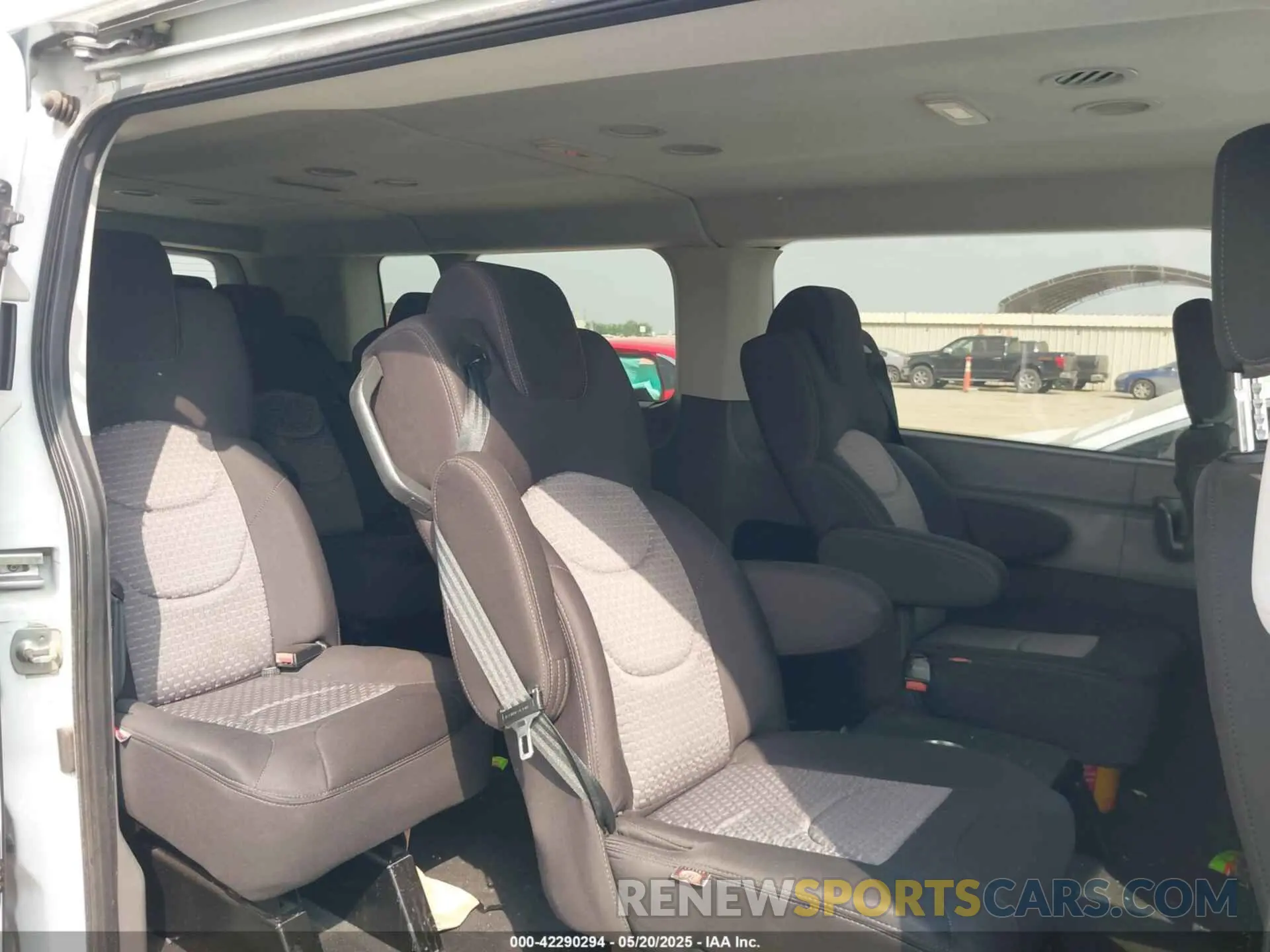 8 fotografías del automóvil dañado 1FDAX2Y89PKA45101 FORD TRANSIT-350 PASSENGER VAN 2023