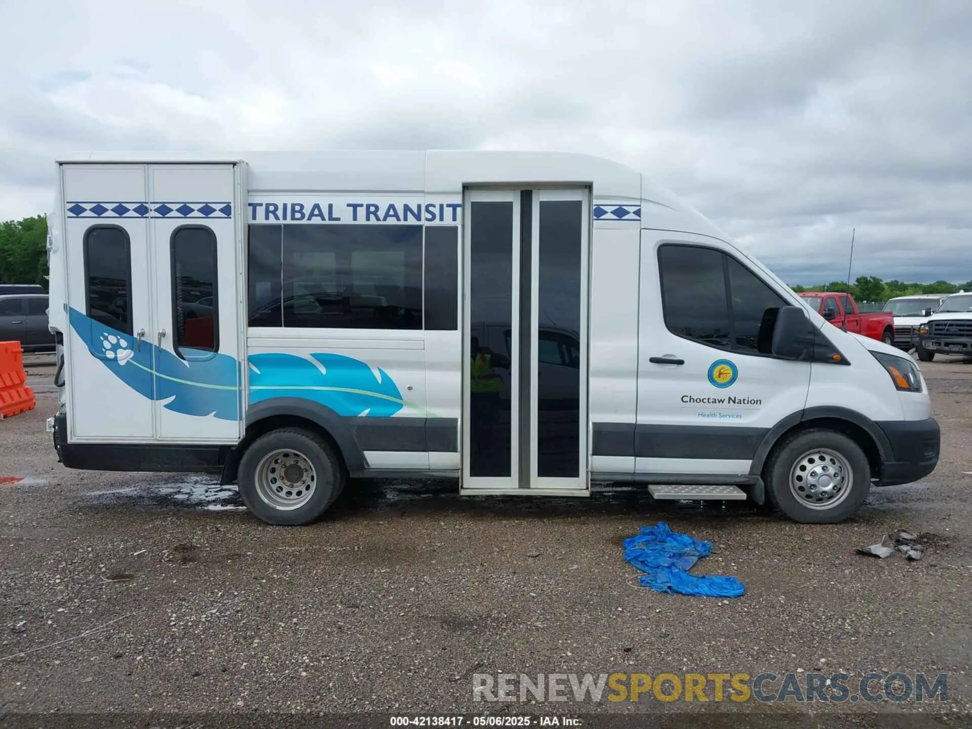 13 fotografías del automóvil dañado 1FDVU5XG0PKB93819 FORD TRANSIT-350 PASSENGER VAN 2023