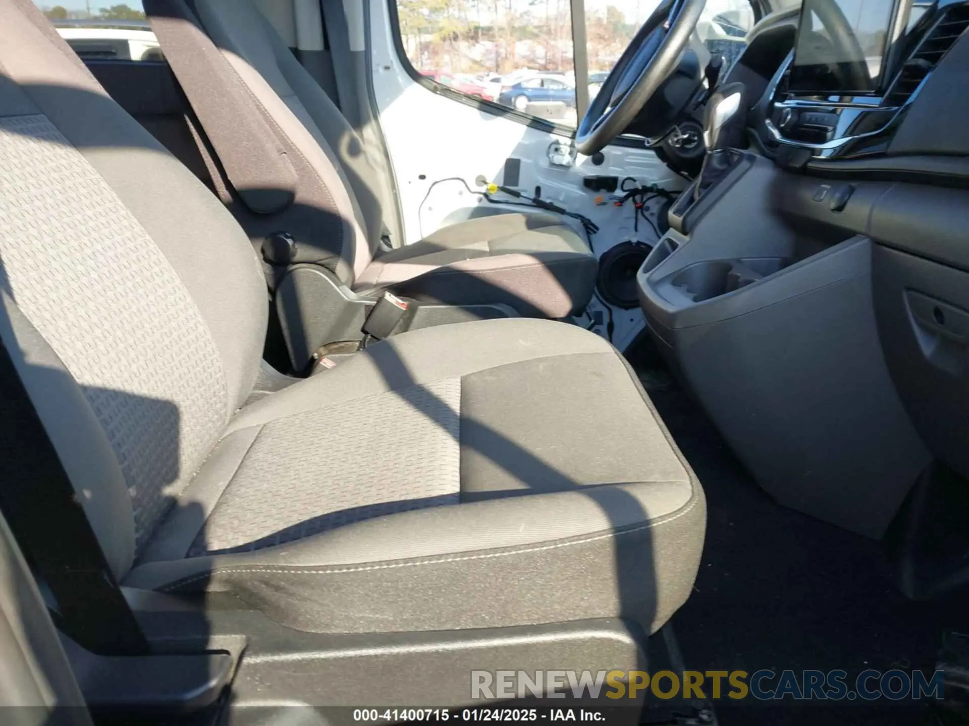 5 fotografías del automóvil dañado 1FBAX2C85RKA16018 FORD TRANSIT-350 PASSENGER VAN 2024