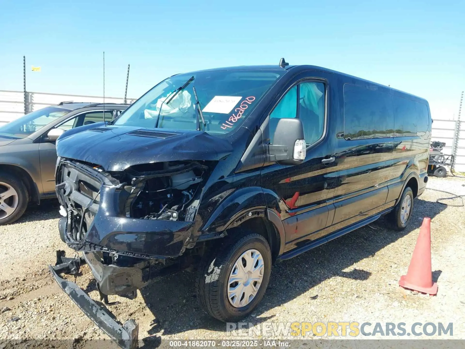 2 fotografías del automóvil dañado 1FBAX2Y80RKA16100 FORD TRANSIT-350 PASSENGER VAN 2024