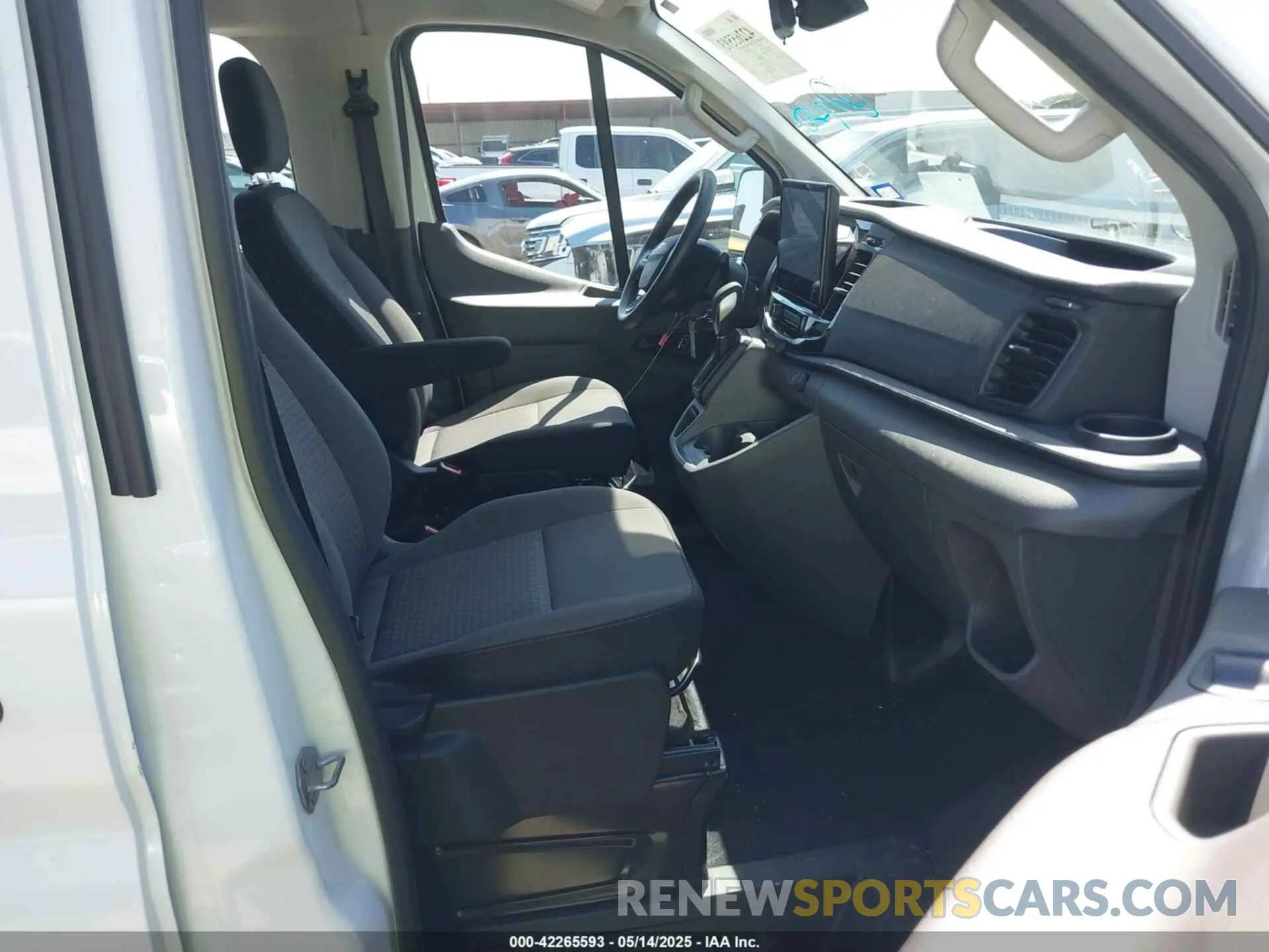 5 fotografías del automóvil dañado 1FBAX2Y86RKA08969 FORD TRANSIT-350 PASSENGER VAN 2024