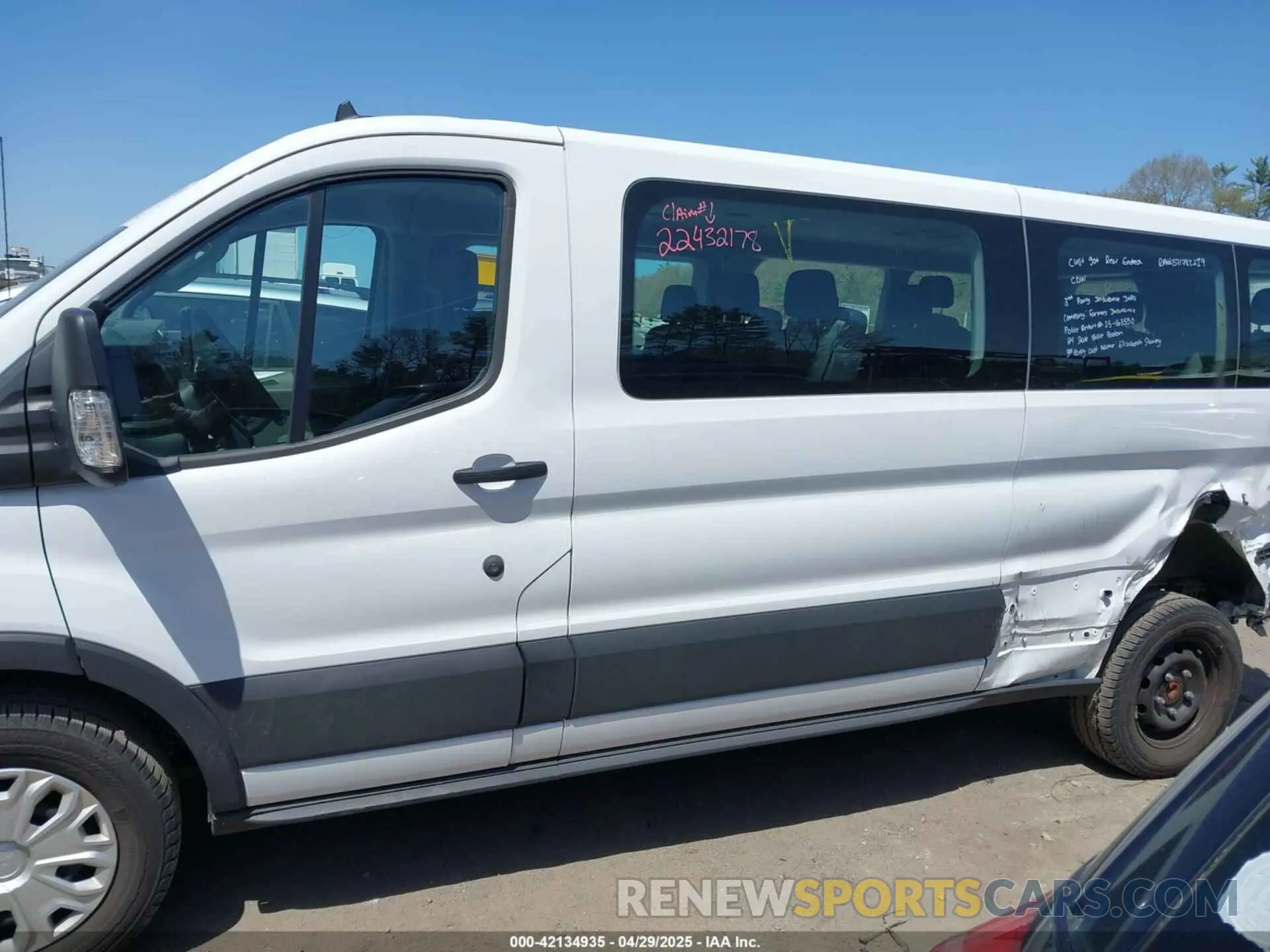 15 fotografías del automóvil dañado 1FBAX2Y88RKA15681 FORD TRANSIT-350 PASSENGER VAN 2024