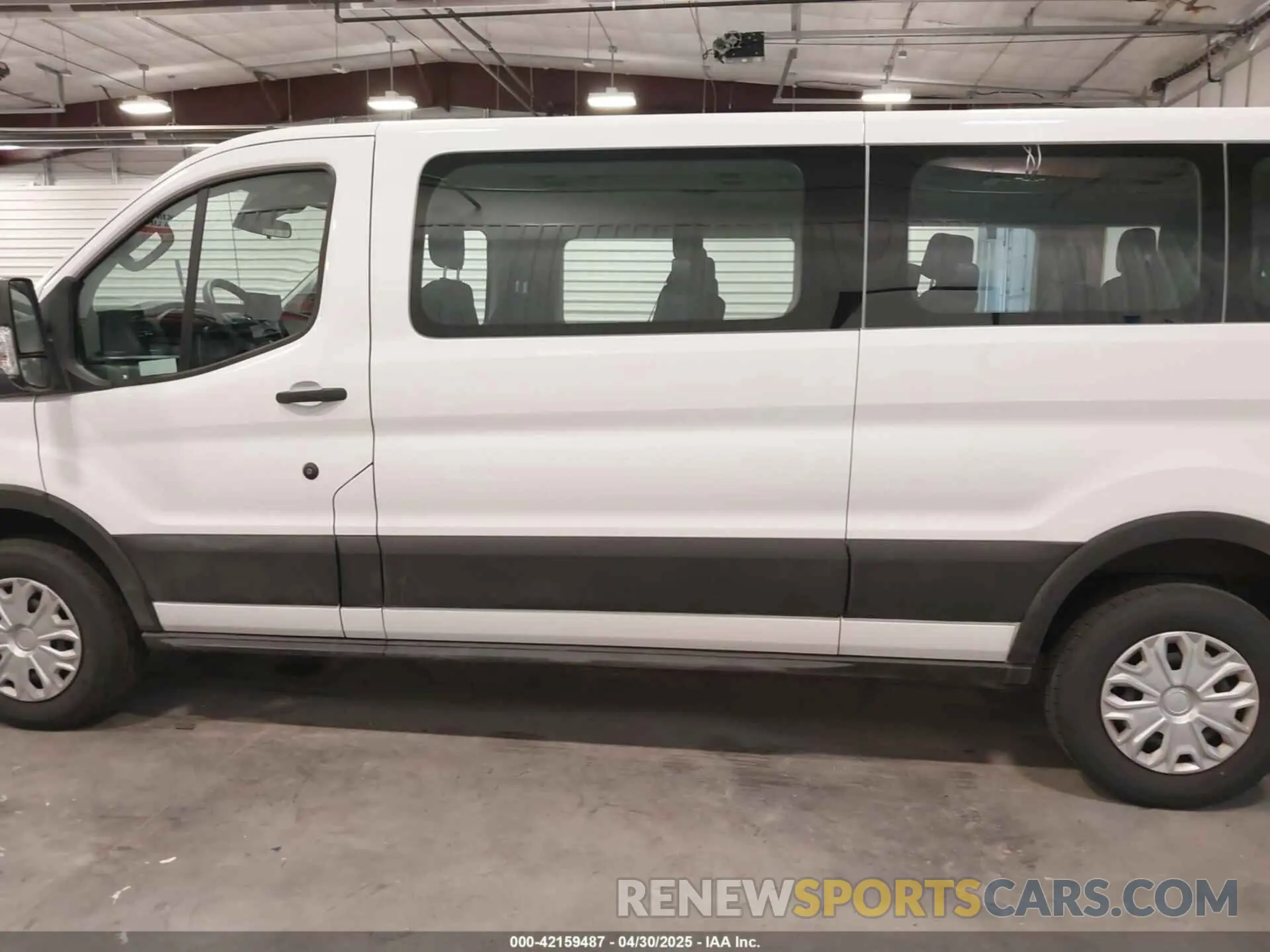 14 fotografías del automóvil dañado 1FBAX2Y88RKA83401 FORD TRANSIT-350 PASSENGER VAN 2024