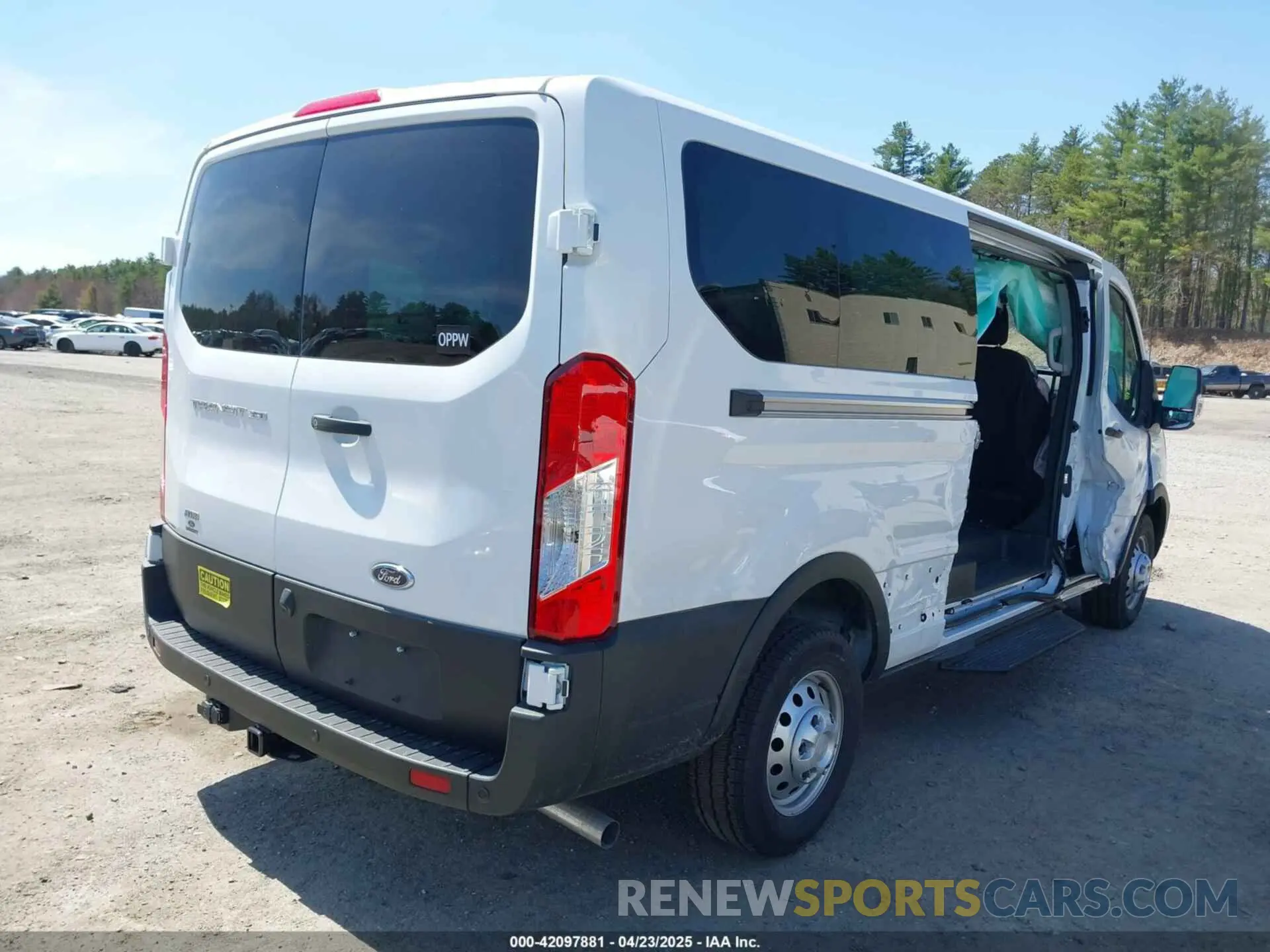 4 fotografías del automóvil dañado 1FBAX9Y82RKB84992 FORD TRANSIT-350 PASSENGER VAN 2024