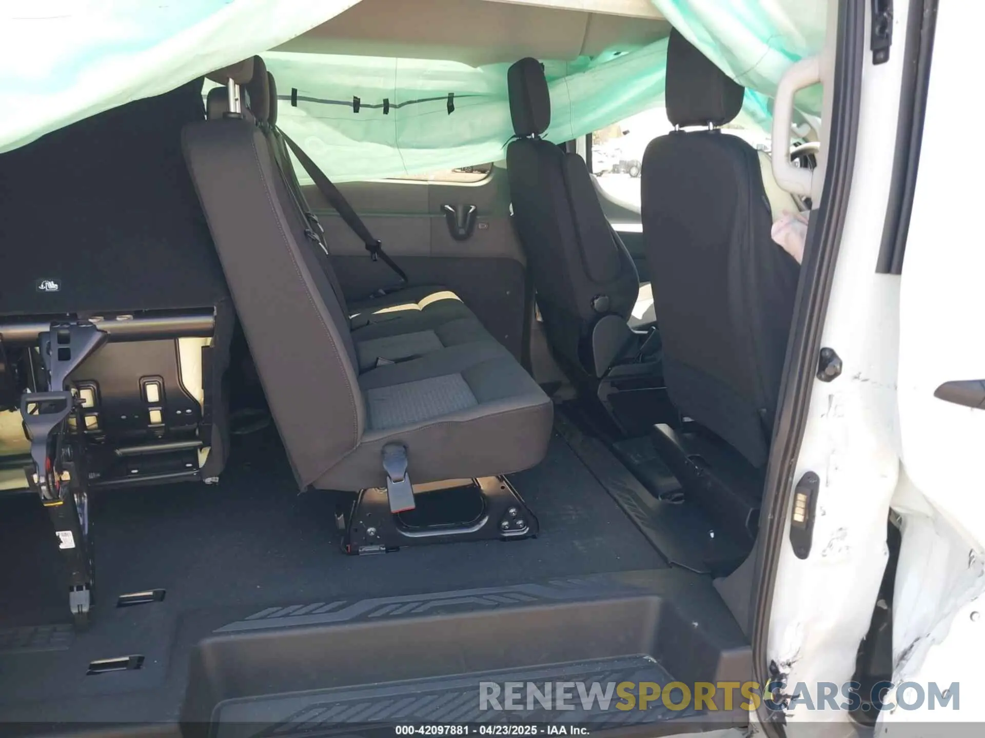 8 fotografías del automóvil dañado 1FBAX9Y82RKB84992 FORD TRANSIT-350 PASSENGER VAN 2024