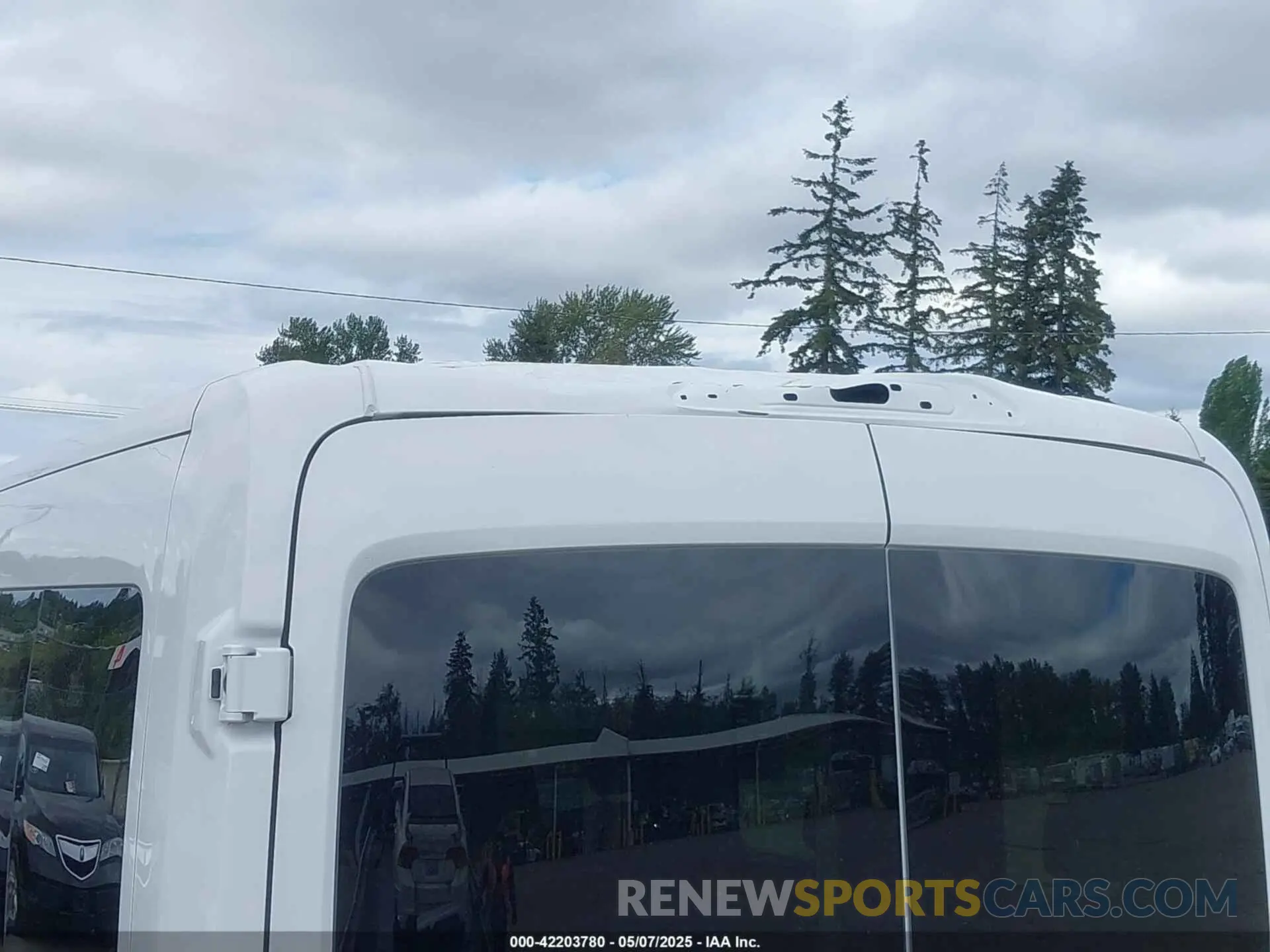 6 fotografías del automóvil dañado 1FBAX2C87SKA21405 FORD TRANSIT-350 PASSENGER VAN 2025