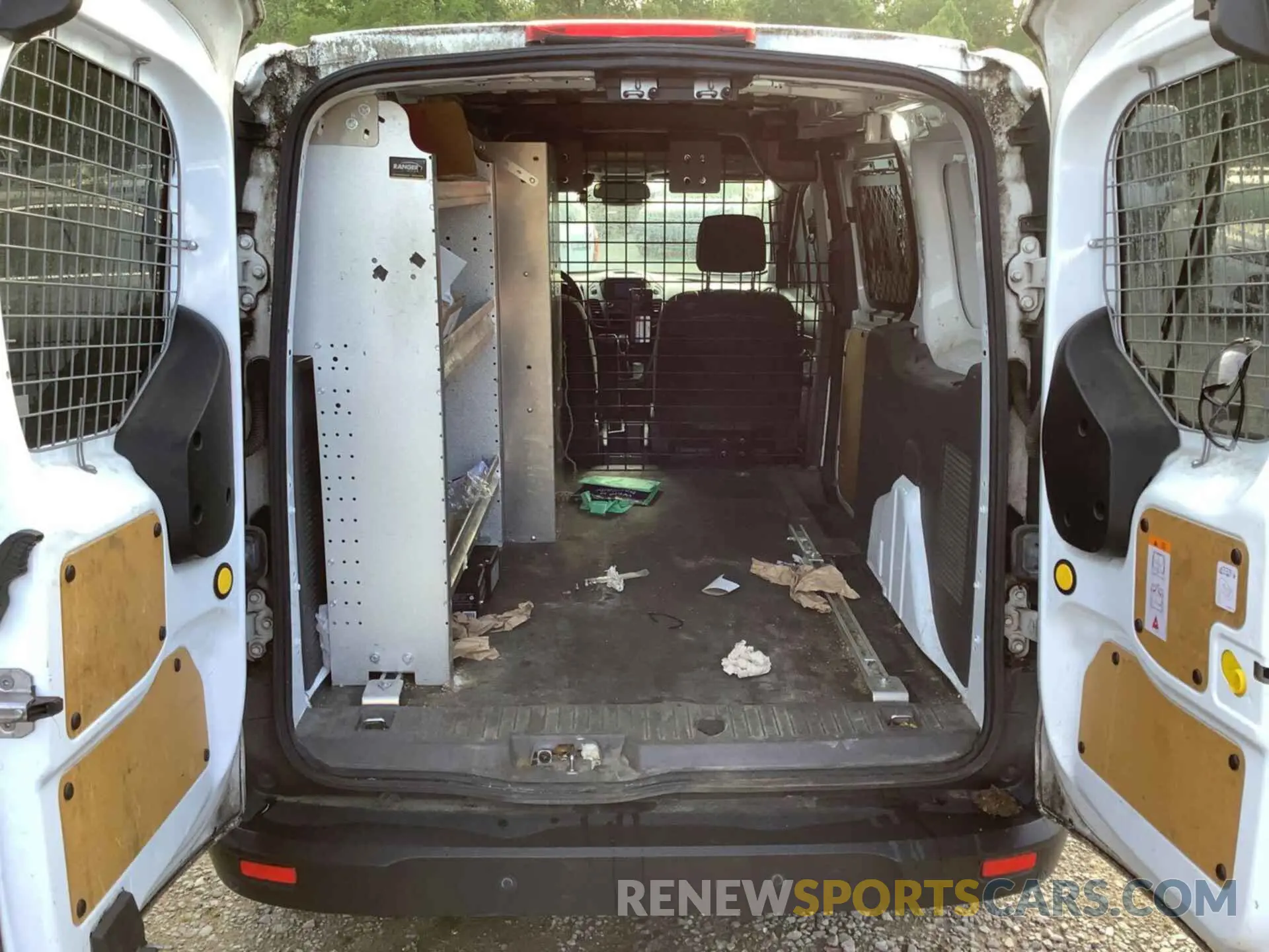 33 fotografías del automóvil dañado NM0LS7E24K1392159 FORD TRANSIT CONNECT 2019