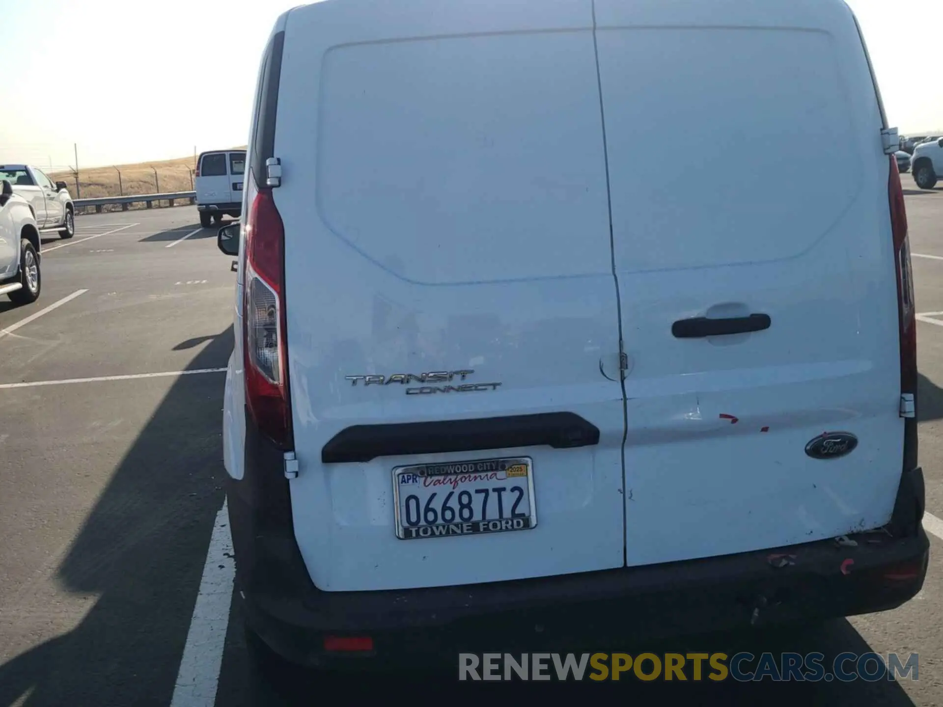 18 fotografías del automóvil dañado NM0LS7E28K1389698 FORD TRANSIT CONNECT 2019