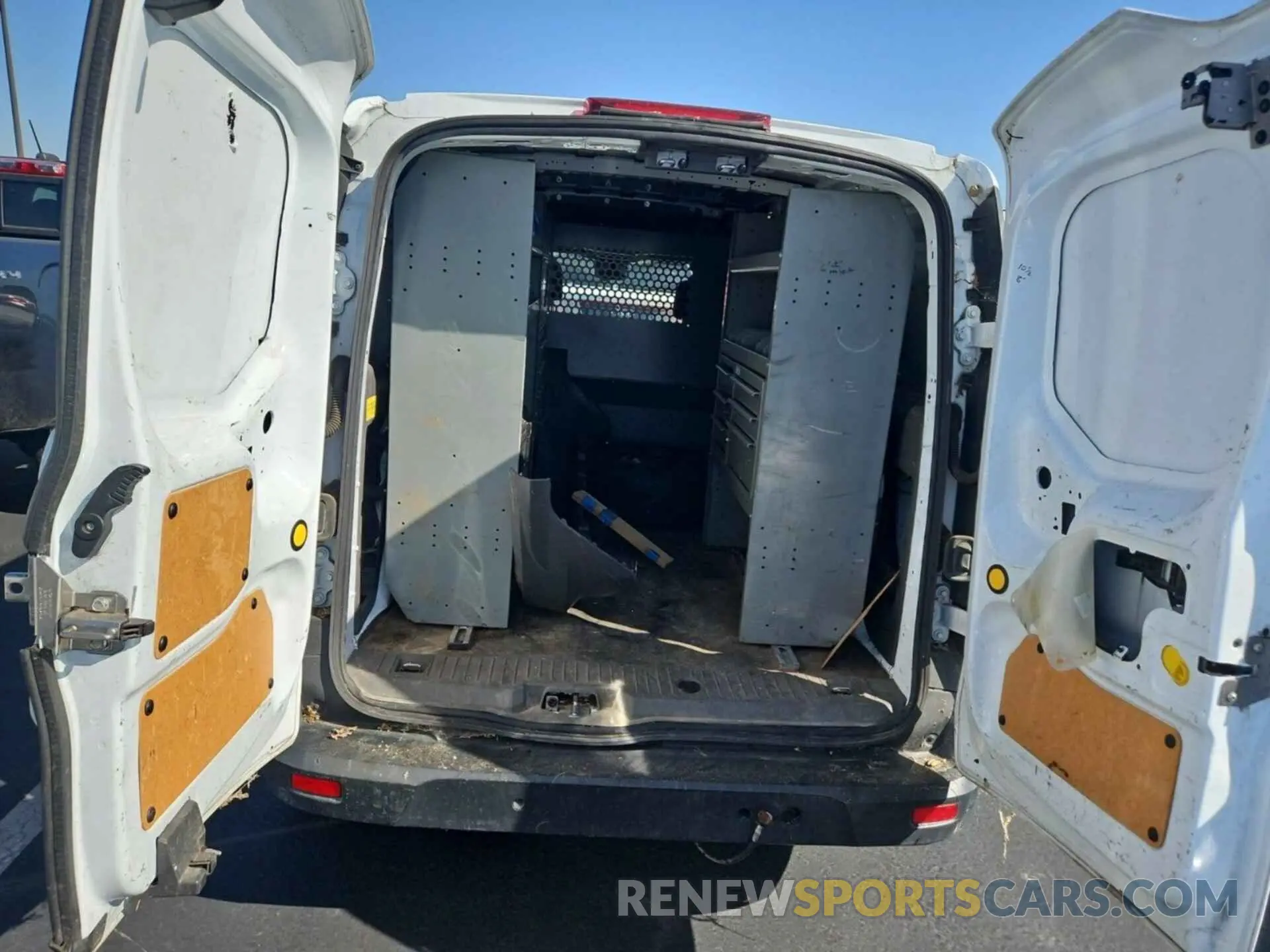 33 fotografías del automóvil dañado NM0LS7E28K1389698 FORD TRANSIT CONNECT 2019