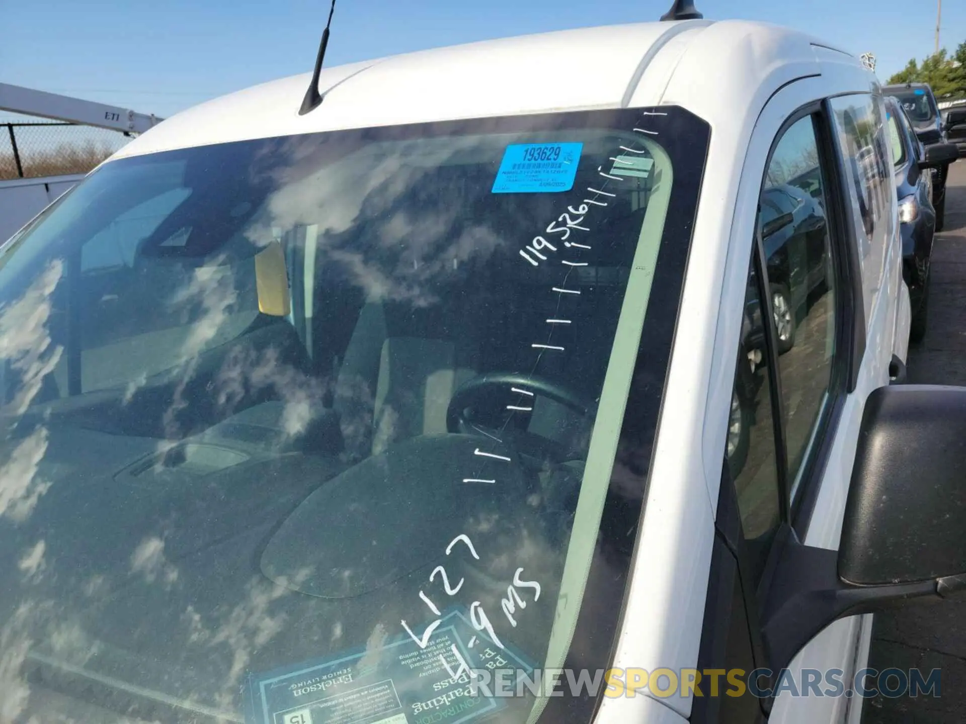 31 fotografías del automóvil dañado NM0LS7E28K1412672 FORD TRANSIT CONNECT 2019