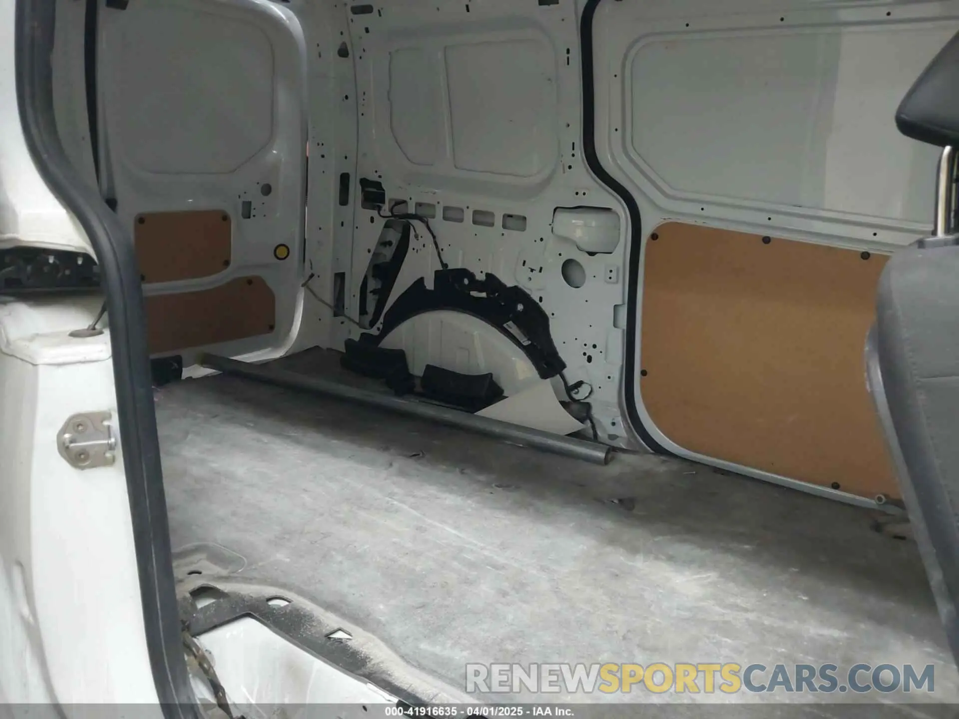 8 fotografías del automóvil dañado NM0LS7E28K1416009 FORD TRANSIT CONNECT 2019