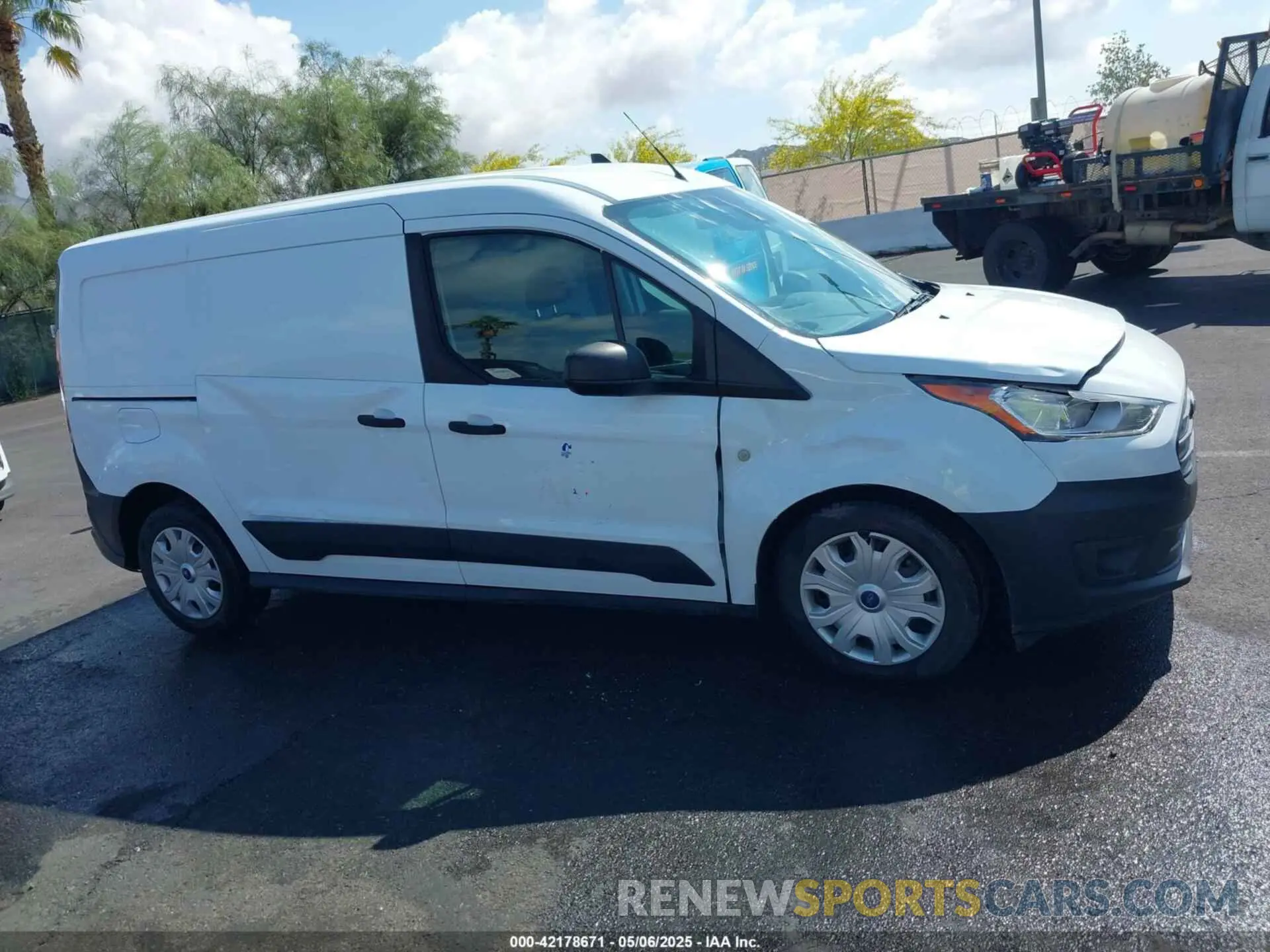 13 fotografías del automóvil dañado NM0LS7E29K1417122 FORD TRANSIT CONNECT 2019