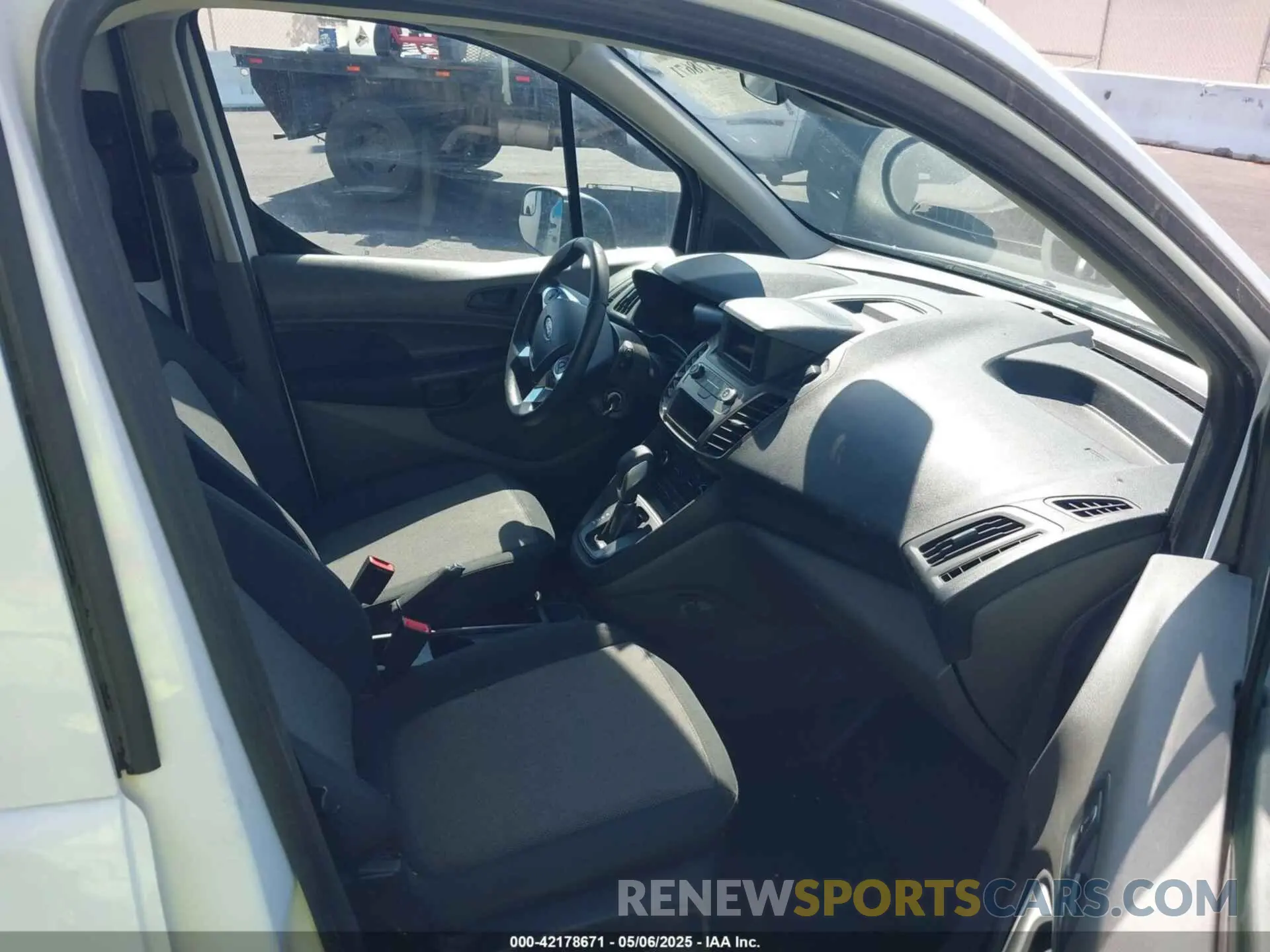 5 fotografías del automóvil dañado NM0LS7E29K1417122 FORD TRANSIT CONNECT 2019