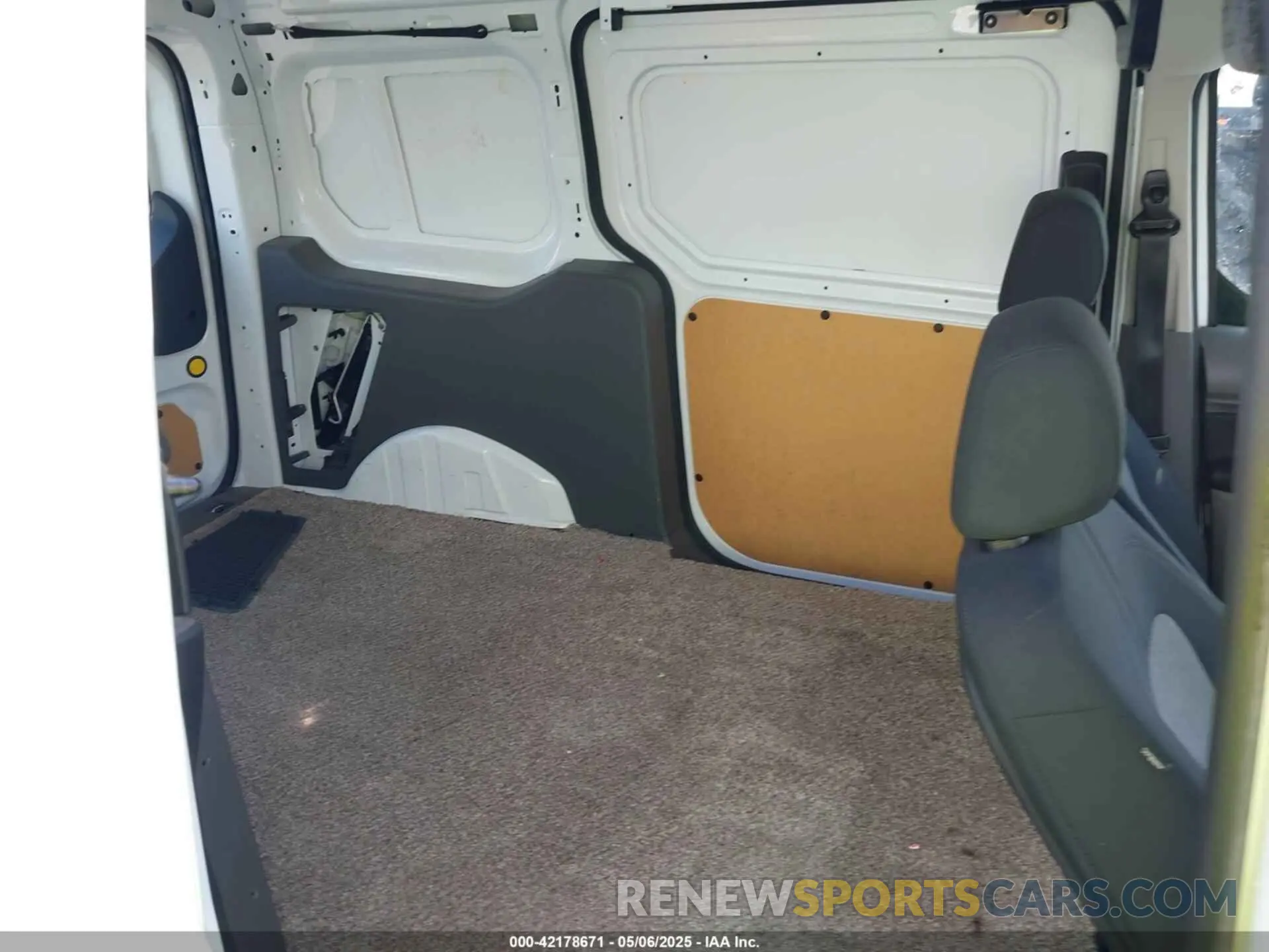 8 fotografías del automóvil dañado NM0LS7E29K1417122 FORD TRANSIT CONNECT 2019