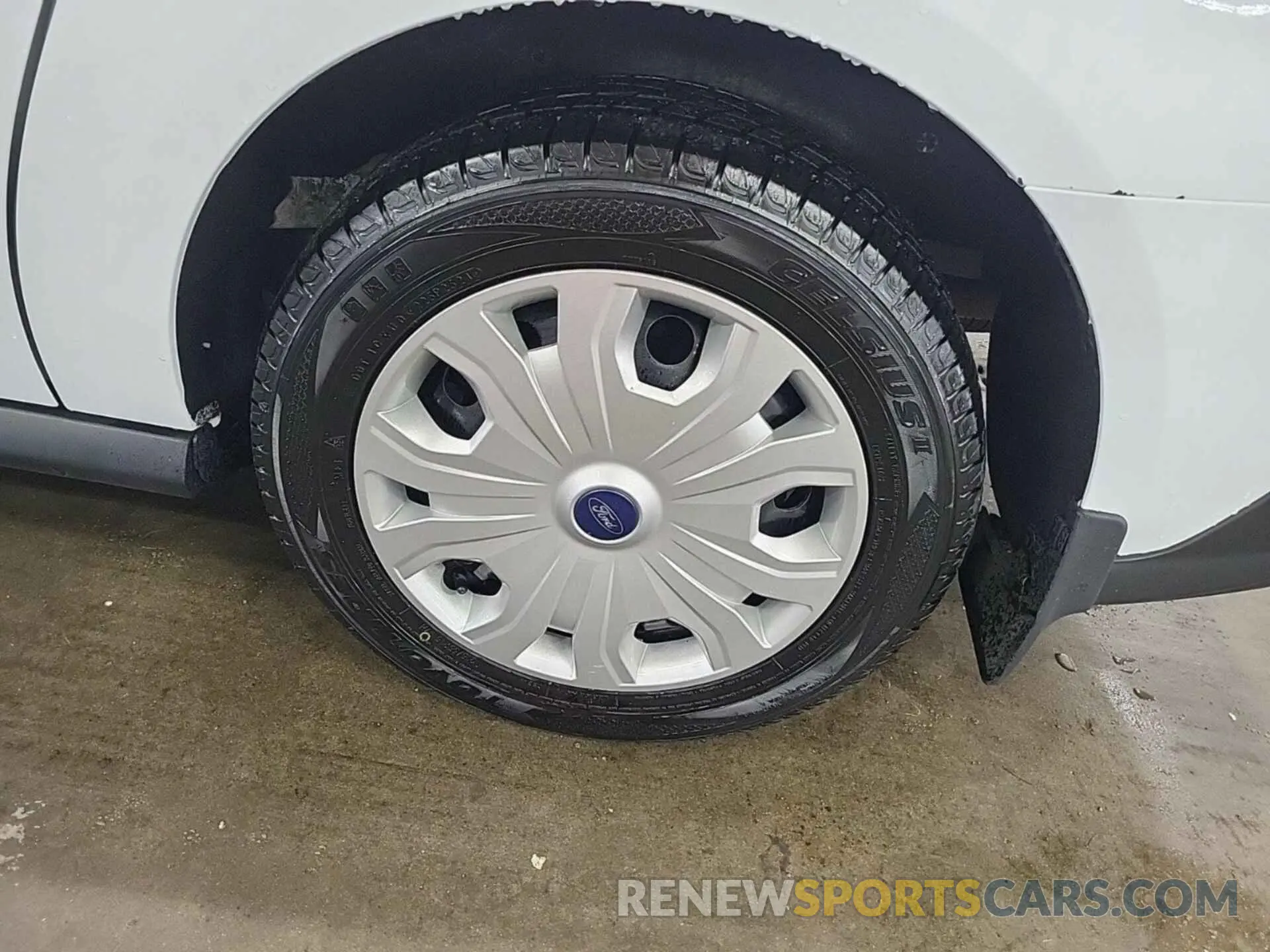 41 fotografías del automóvil dañado NM0LS7F71K1427654 FORD TRANSIT CONNECT 2019
