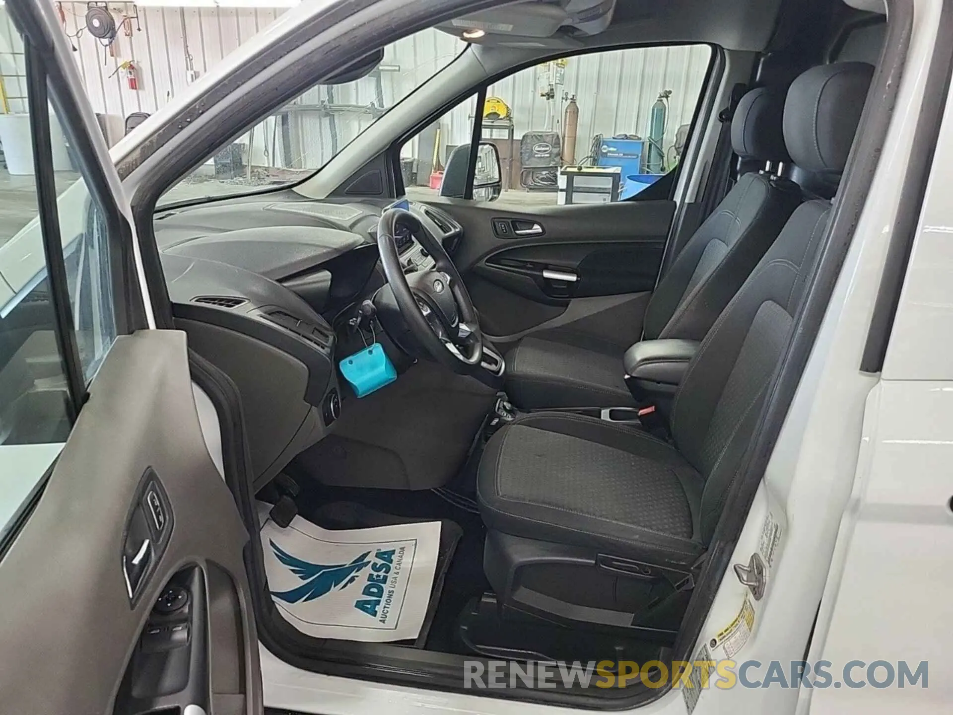 48 fotografías del automóvil dañado NM0LS7F71K1427654 FORD TRANSIT CONNECT 2019