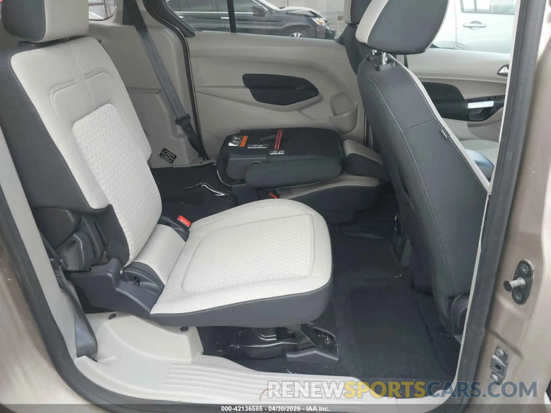 8 fotografías del automóvil dañado NM0GE9F25L1456908 FORD TRANSIT CONNECT 2020