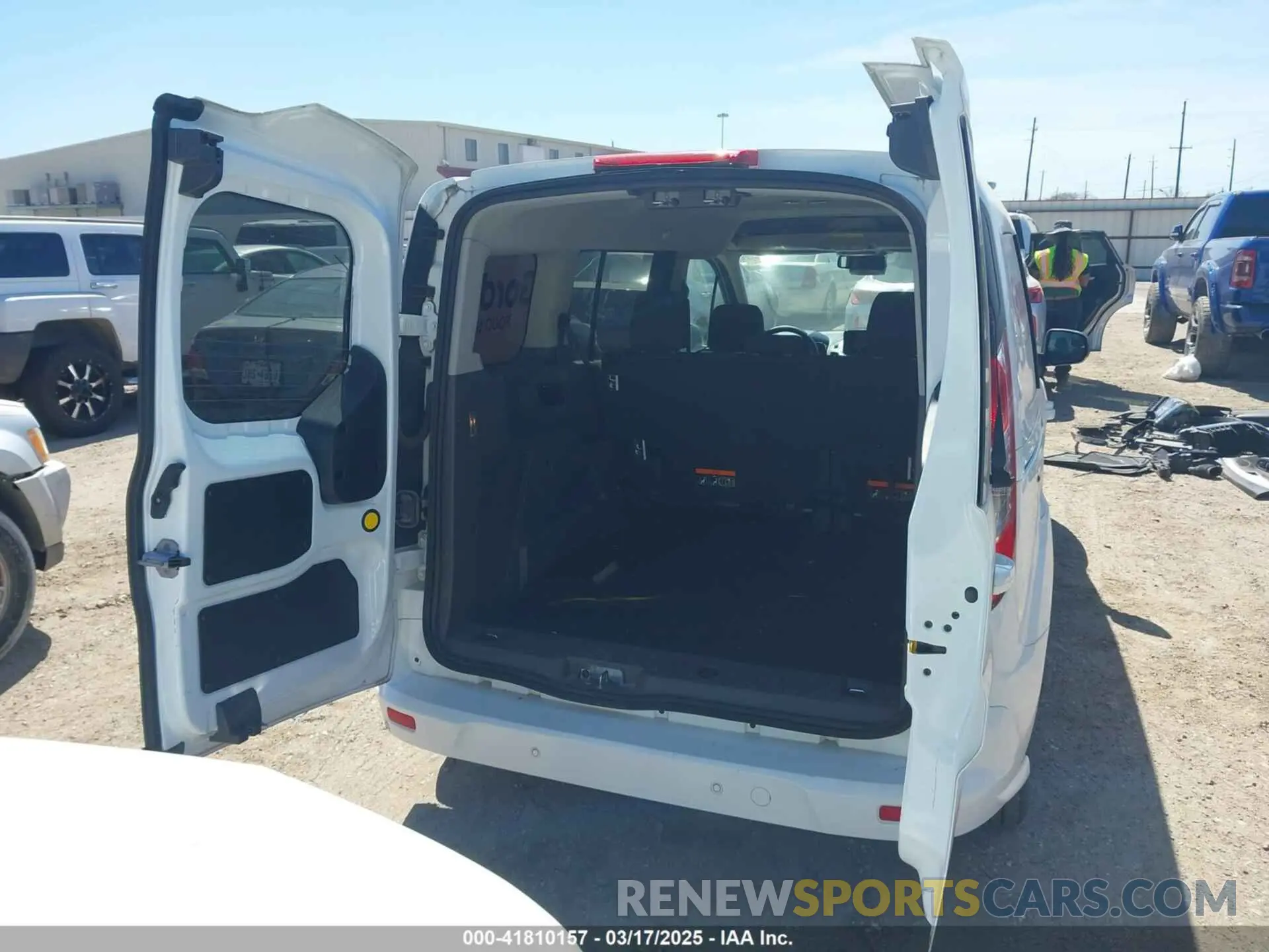 17 fotografías del automóvil dañado NM0GS9F23L1444104 FORD TRANSIT CONNECT 2020