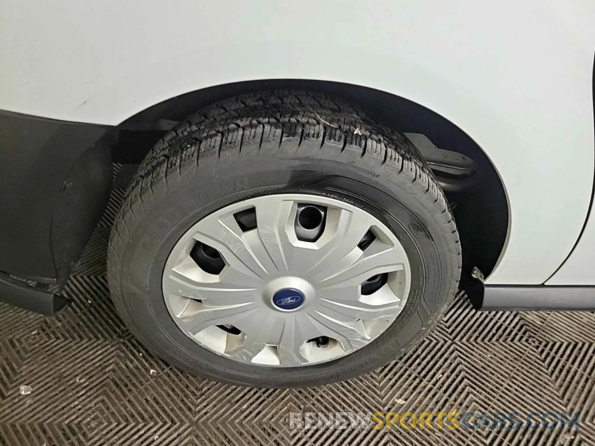 34 fotografías del automóvil dañado NM0LS7E21L1479681 FORD TRANSIT CONNECT 2020