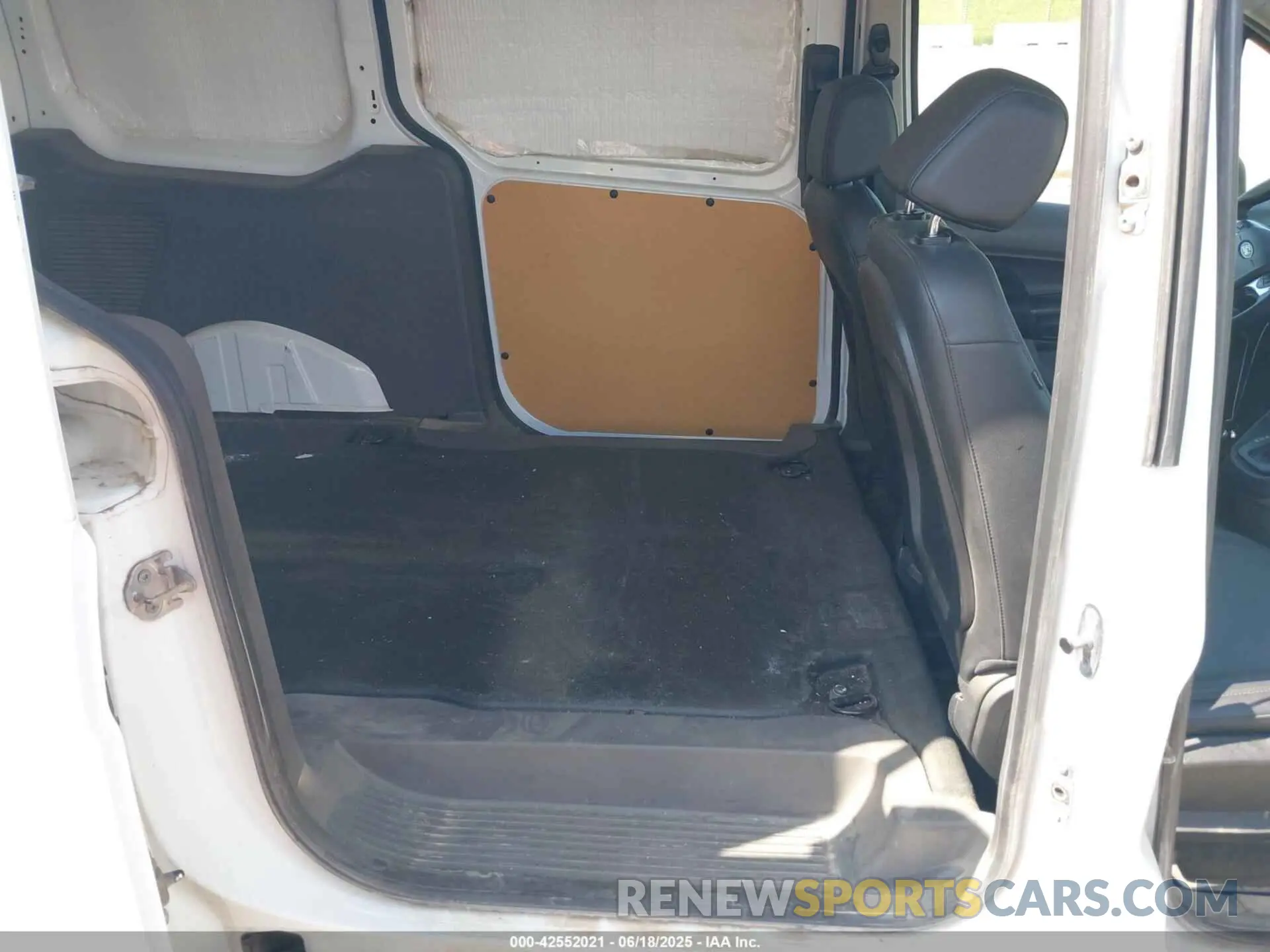 8 fotografías del automóvil dañado NM0LS7E21L1482726 FORD TRANSIT CONNECT 2020