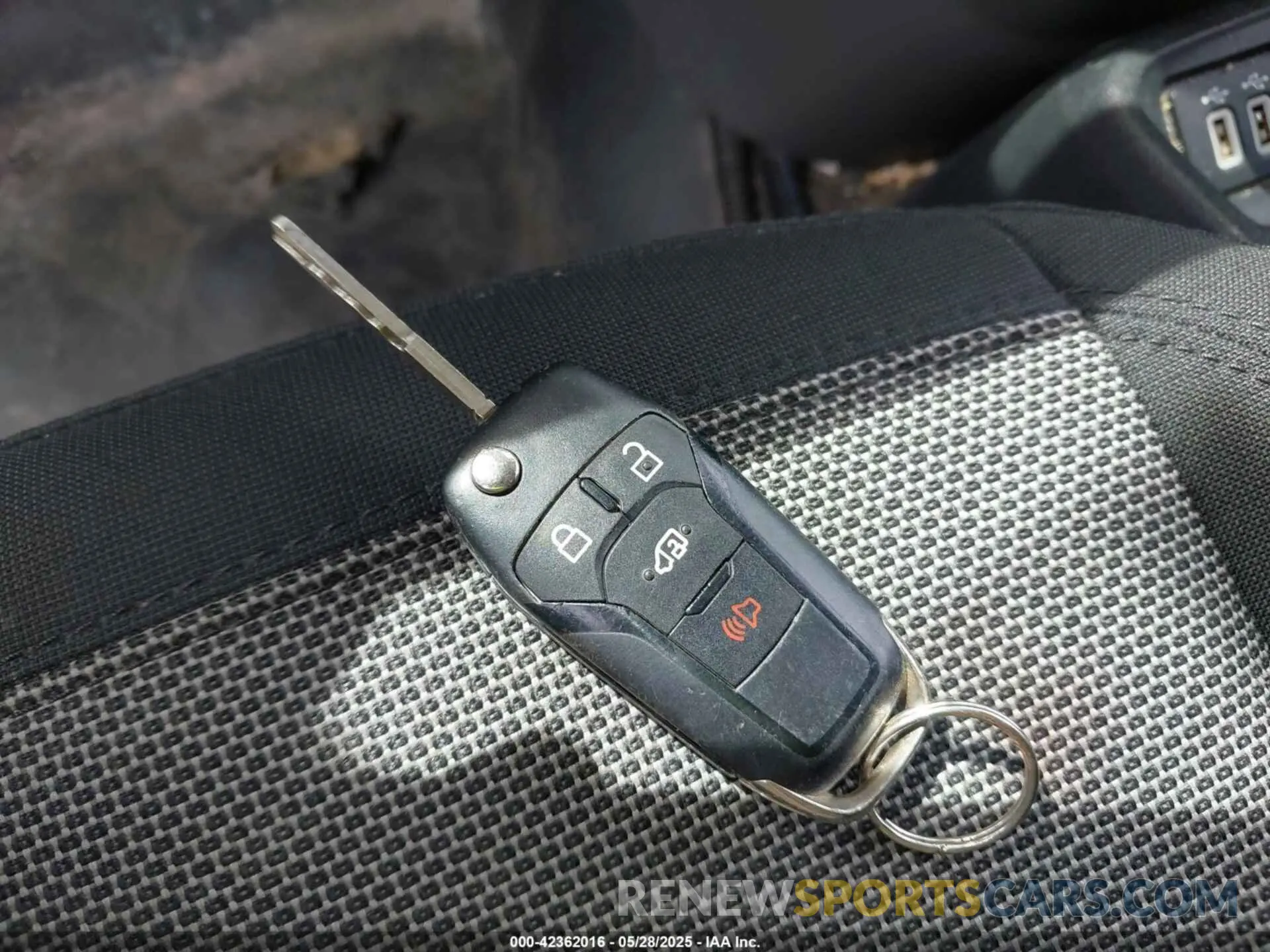 11 fotografías del automóvil dañado NM0LS7E23L1460565 FORD TRANSIT CONNECT 2020