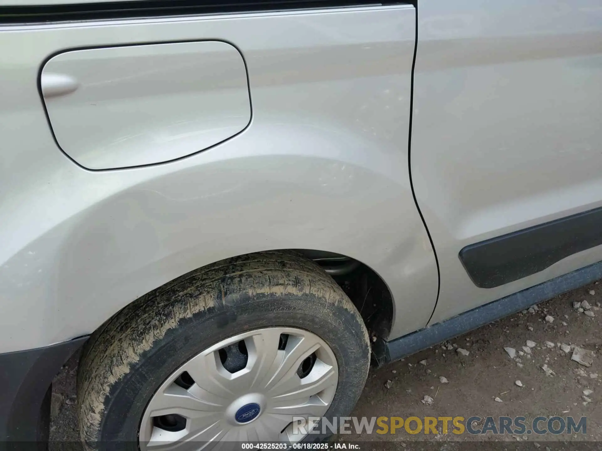 6 fotografías del automóvil dañado NM0LS7E25L1472314 FORD TRANSIT CONNECT 2020