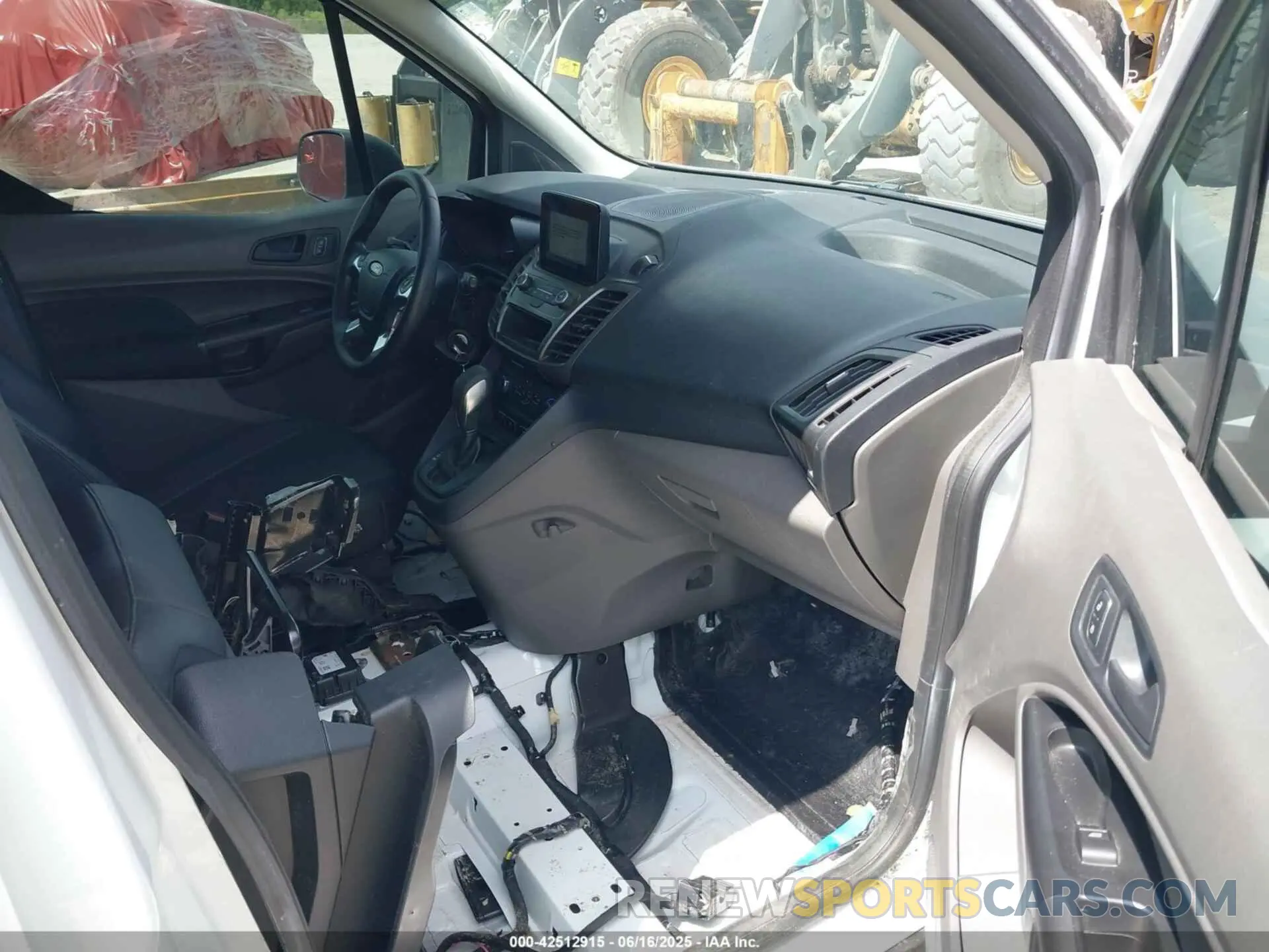 5 fotografías del automóvil dañado NM0LS7E26L1471530 FORD TRANSIT CONNECT 2020
