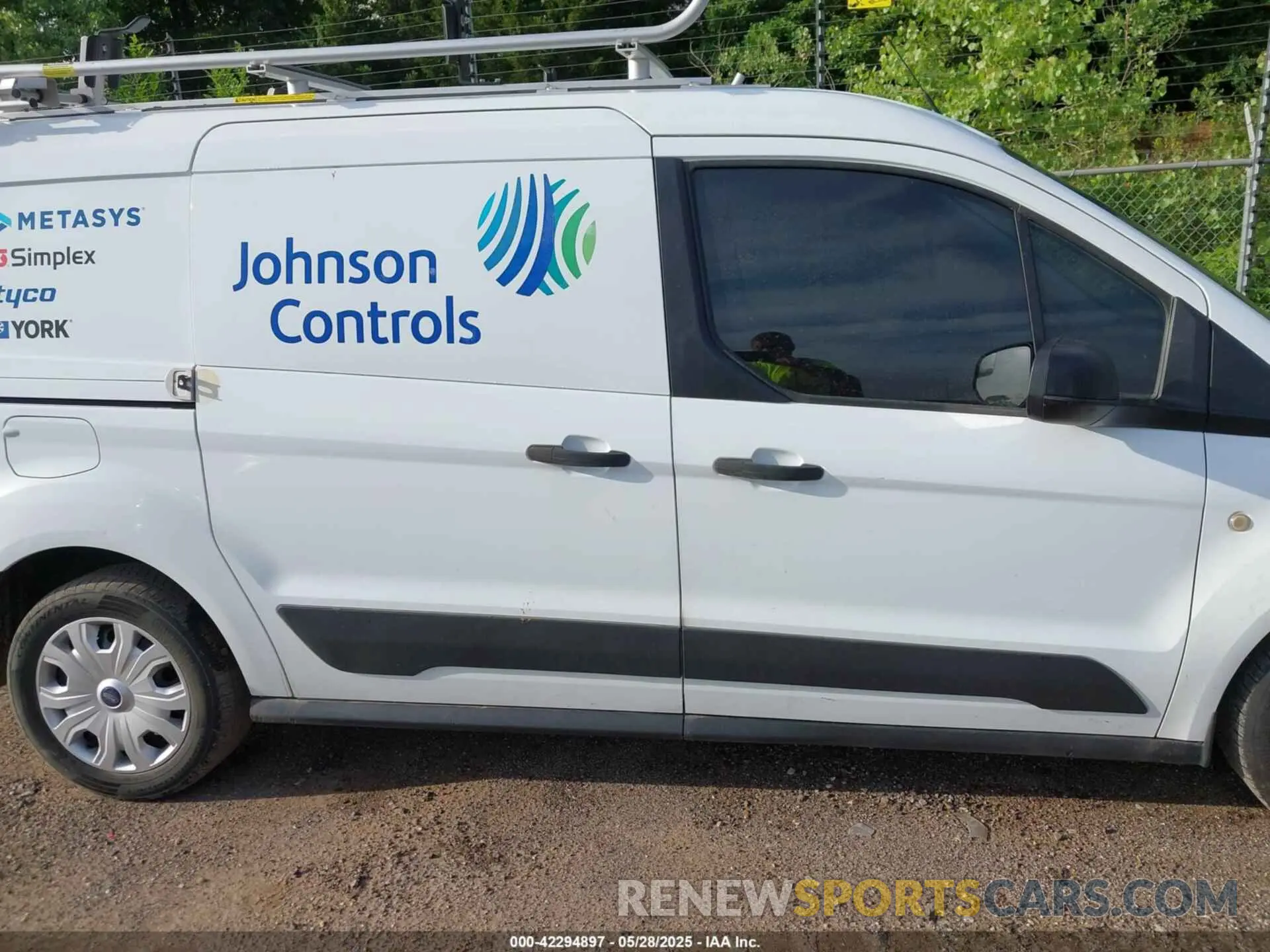 14 fotografías del automóvil dañado NM0LS7E28L1466197 FORD TRANSIT CONNECT 2020