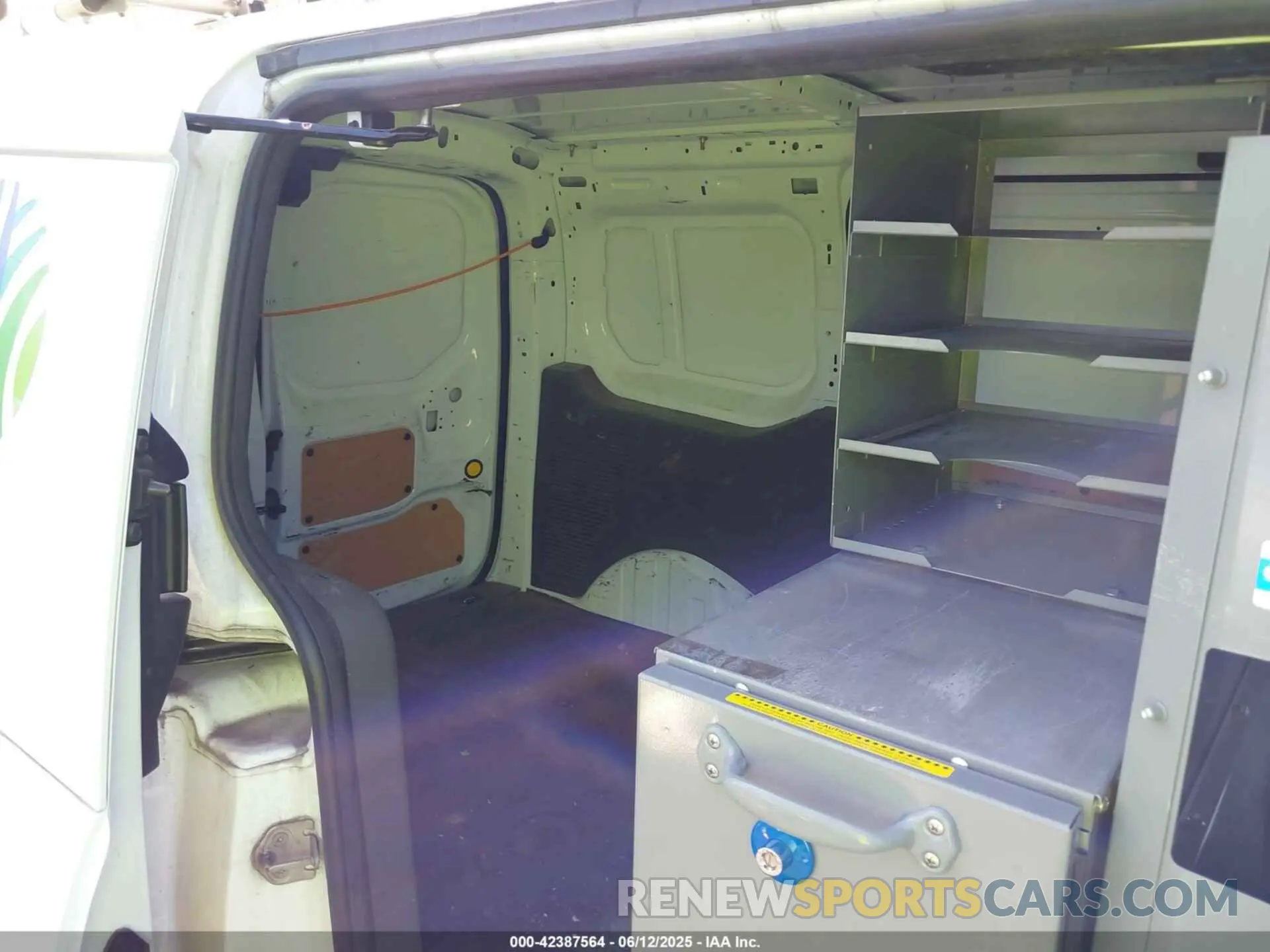 8 fotografías del automóvil dañado NM0LS7E2XL1457808 FORD TRANSIT CONNECT 2020