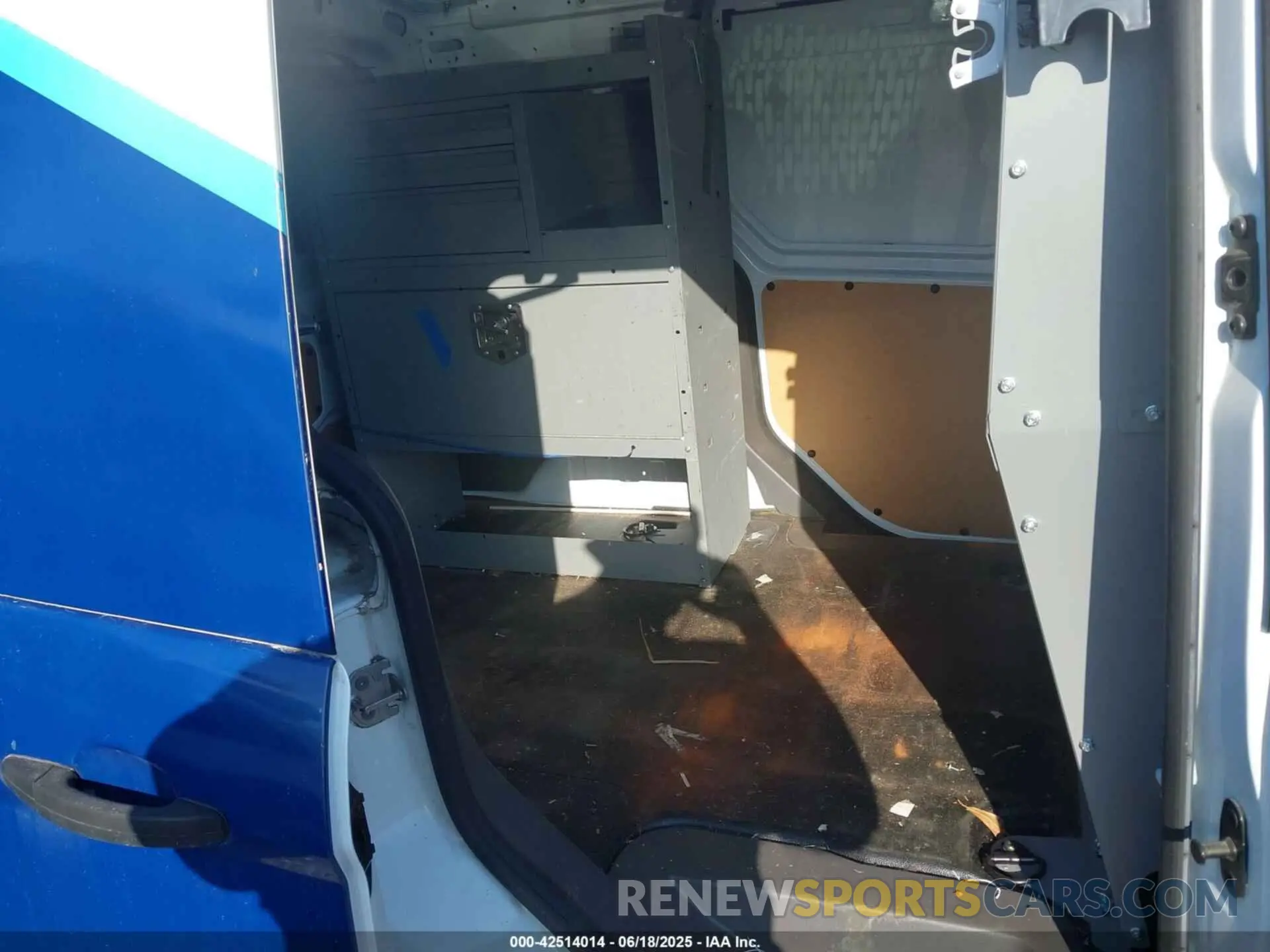 8 fotografías del automóvil dañado NM0LS6E27M1488977 FORD TRANSIT CONNECT 2021