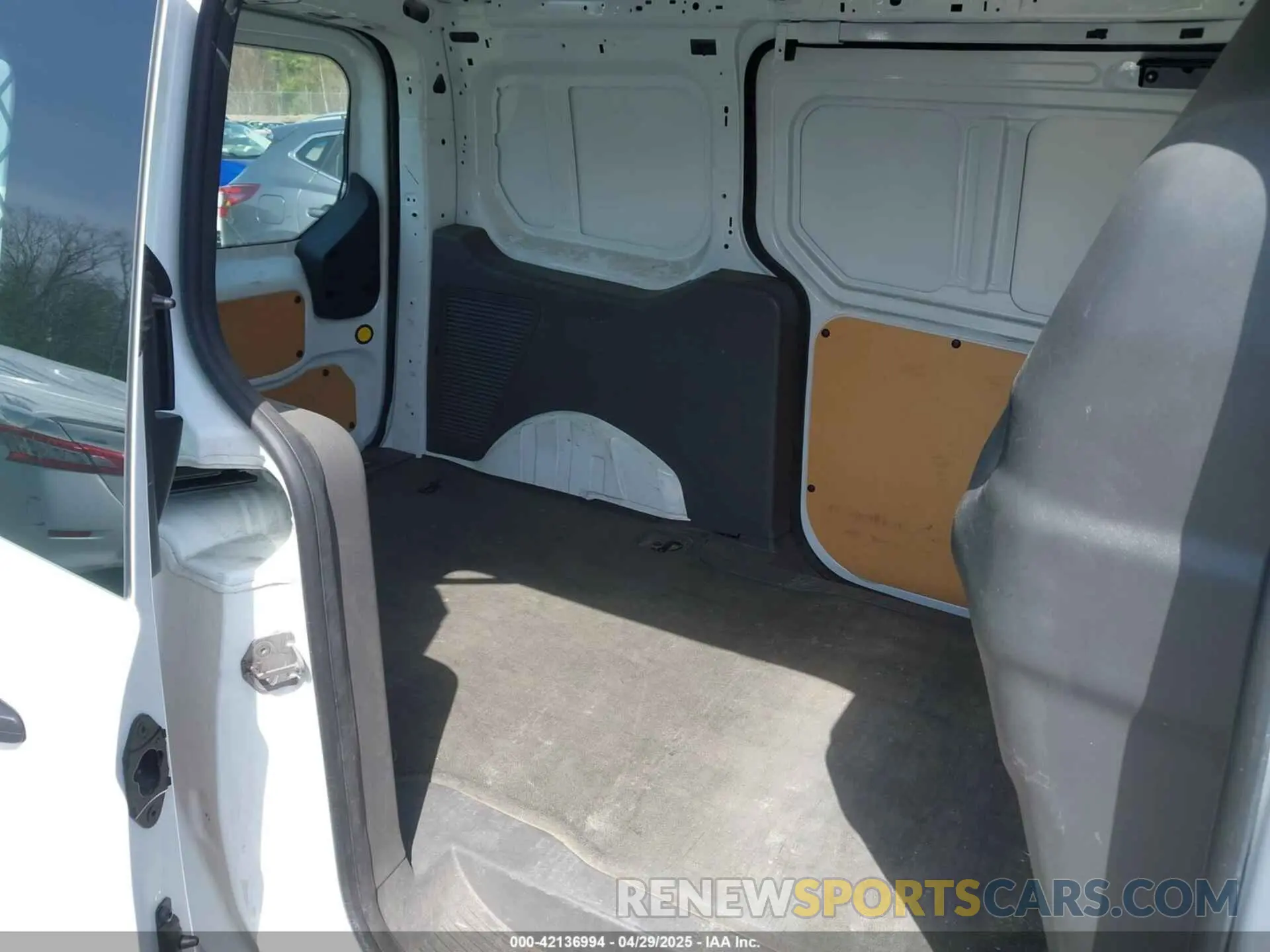 8 fotografías del automóvil dañado NM0LS7E28M1503959 FORD TRANSIT CONNECT 2021