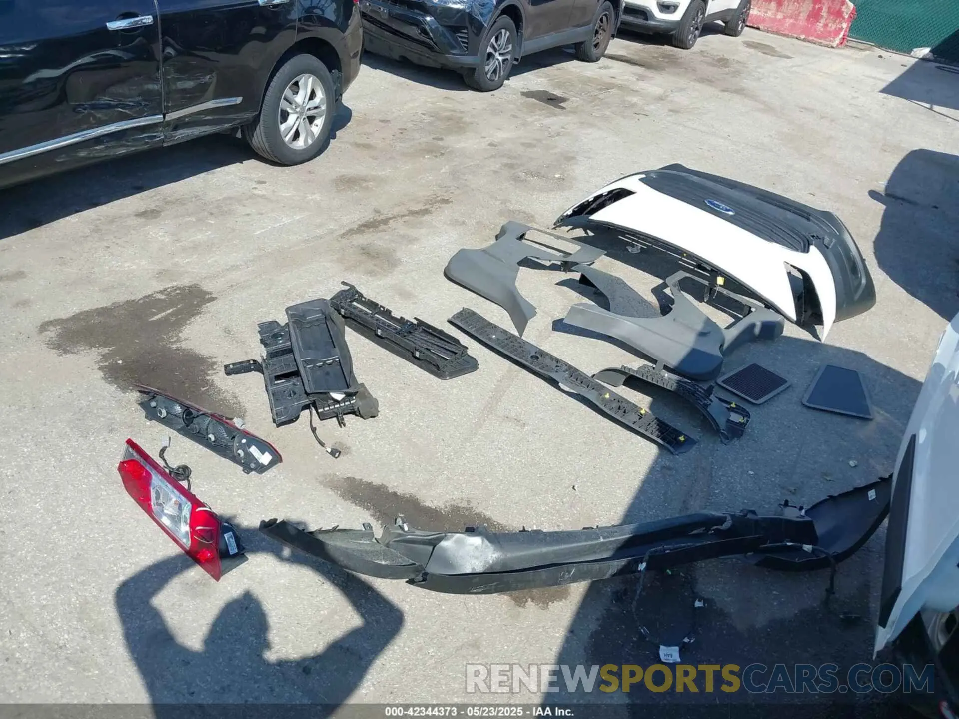 12 fotografías del automóvil dañado NM0LS6S26P1571681 FORD TRANSIT CONNECT 2023