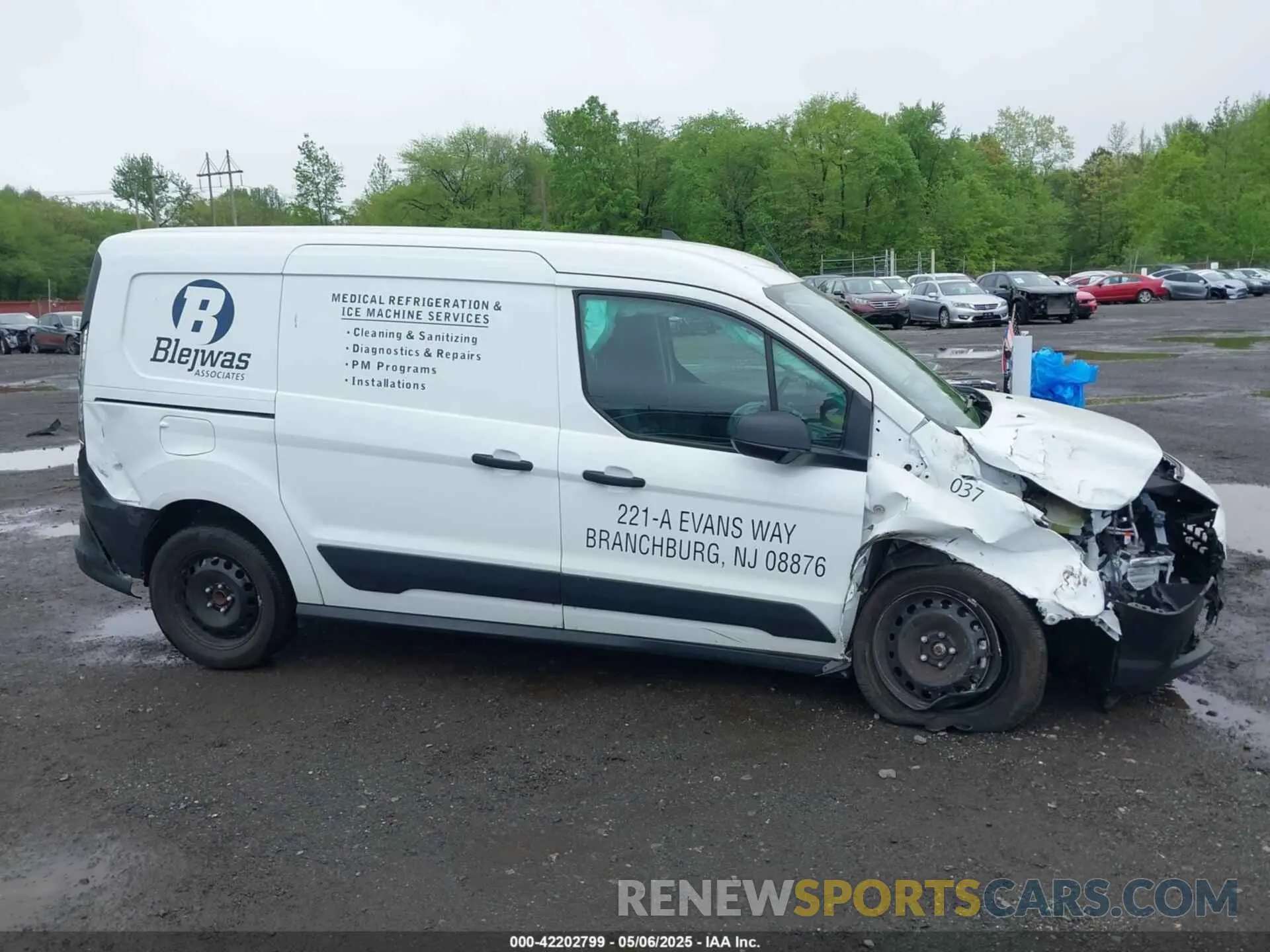 13 fotografías del automóvil dañado NM0LS7S26P1565868 FORD TRANSIT CONNECT 2023