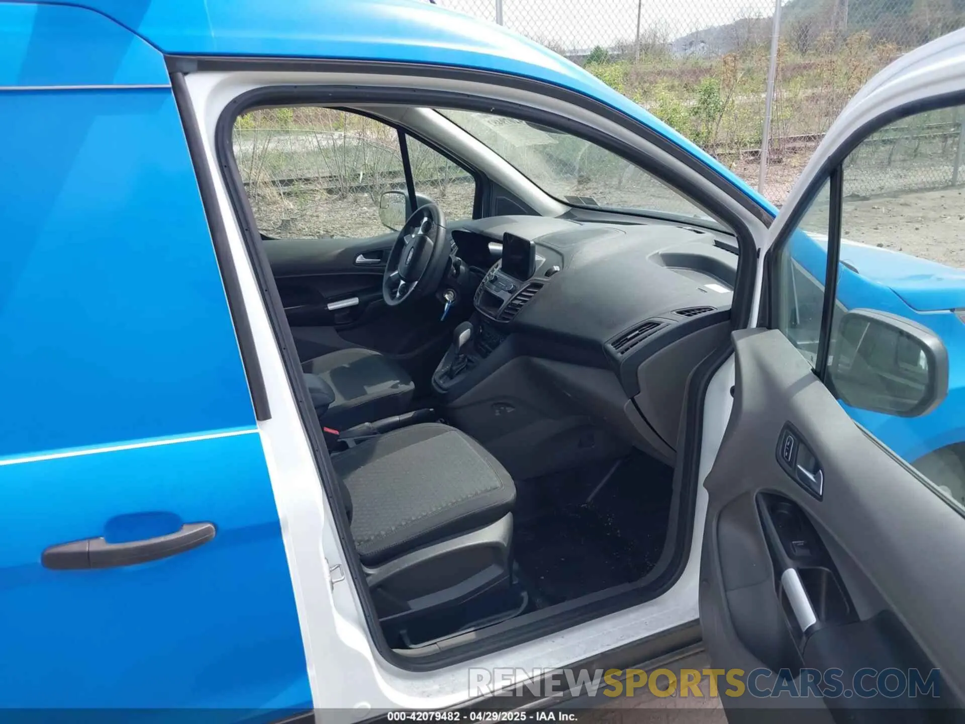 5 fotografías del automóvil dañado NM0LS7T24P1558982 FORD TRANSIT CONNECT 2023