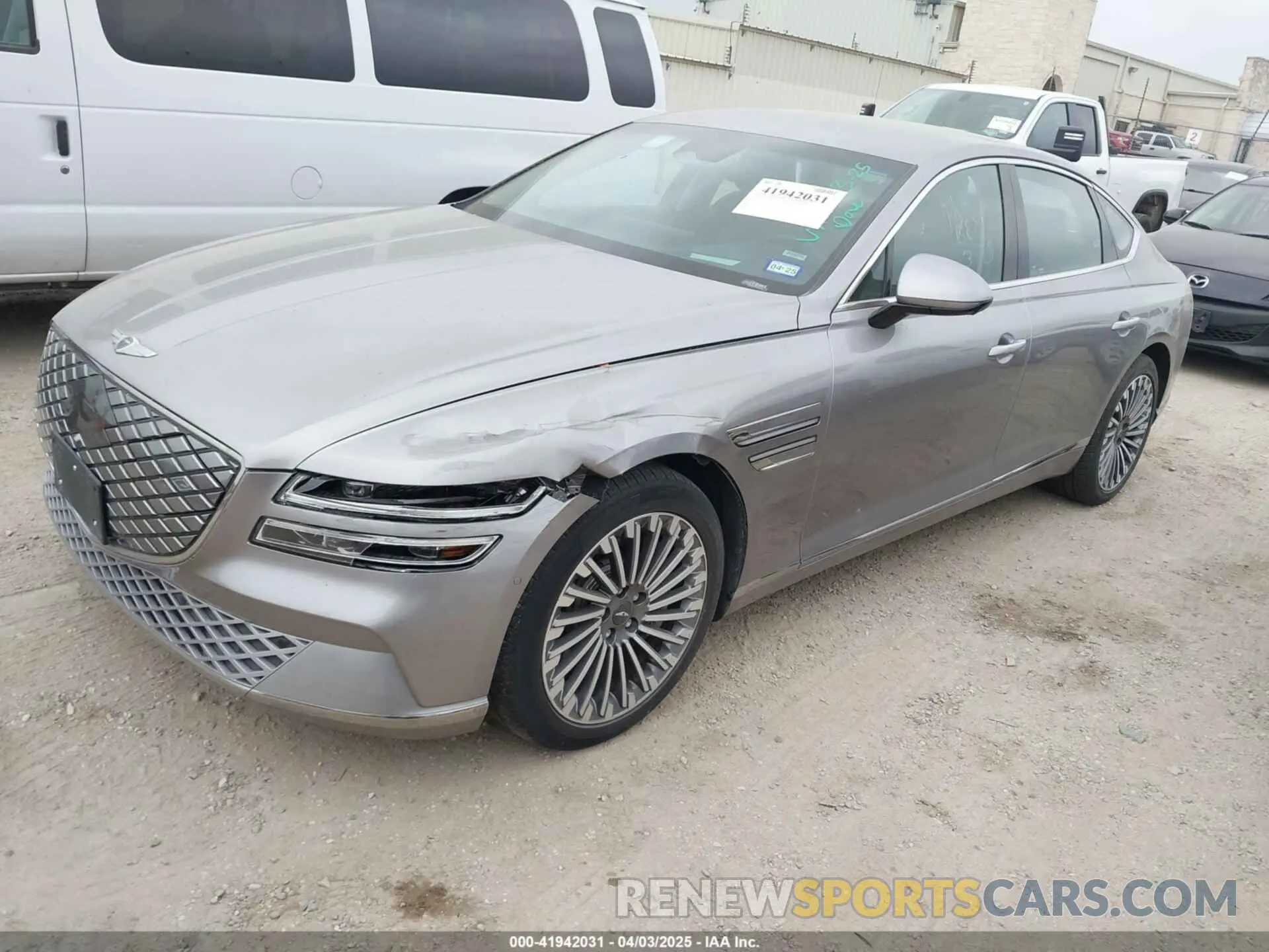 2 fotografías del automóvil dañado KMTGE4S14PU006305 GENESIS ELECTRIFIED G80 2023
