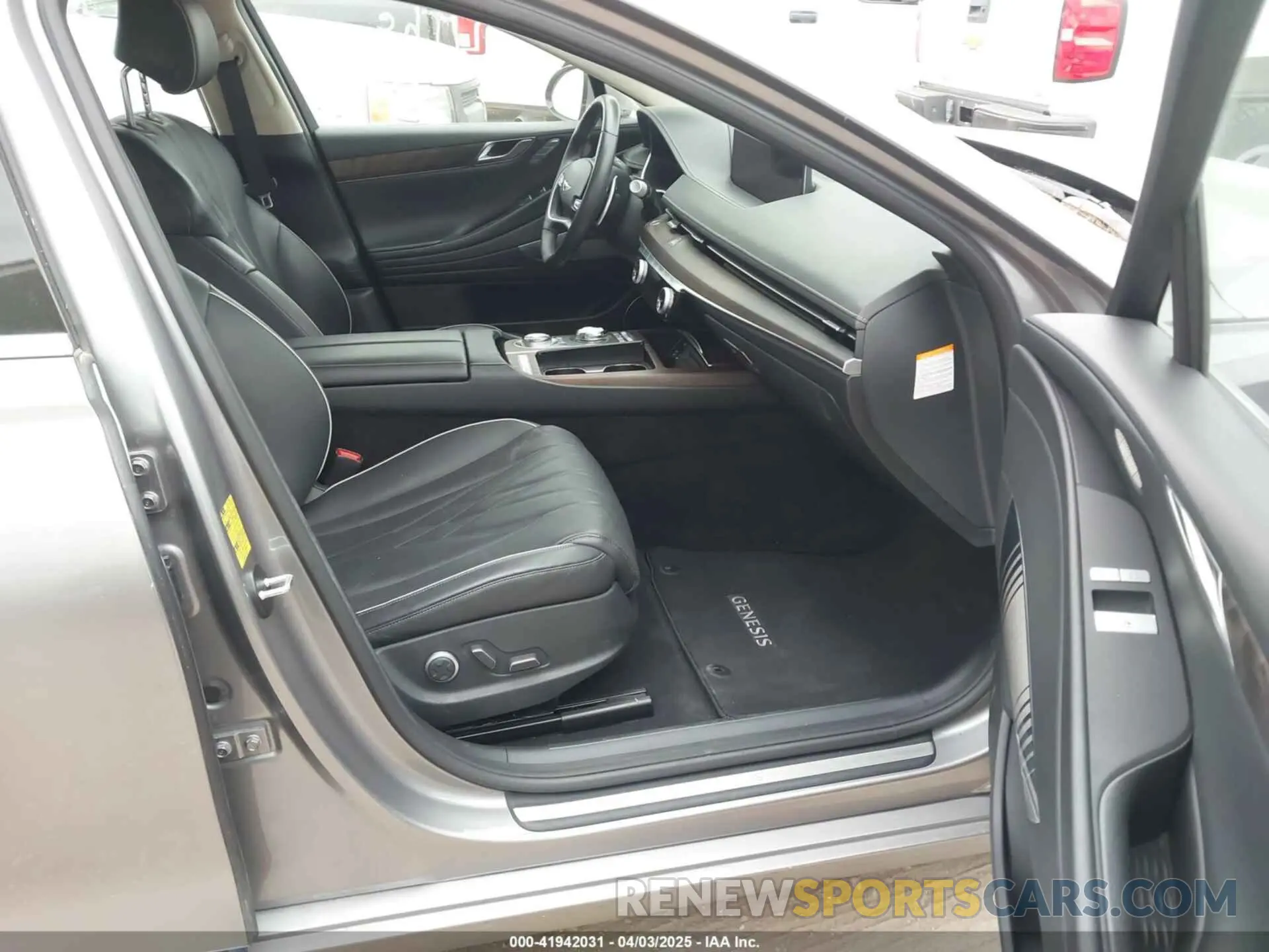 5 fotografías del automóvil dañado KMTGE4S14PU006305 GENESIS ELECTRIFIED G80 2023