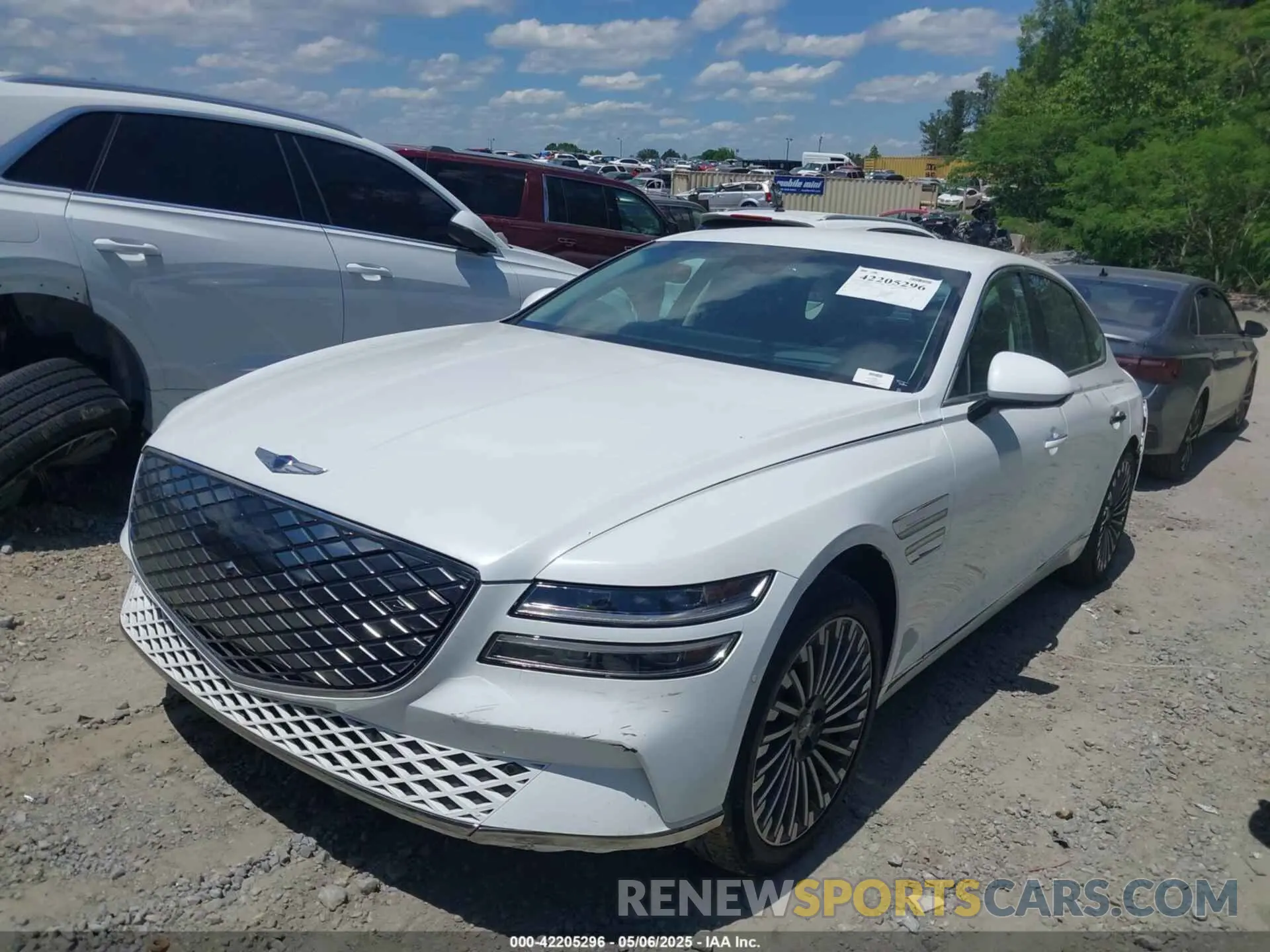 2 fotografías del automóvil dañado KMTGE4S15PU007107 GENESIS ELECTRIFIED G80 2023