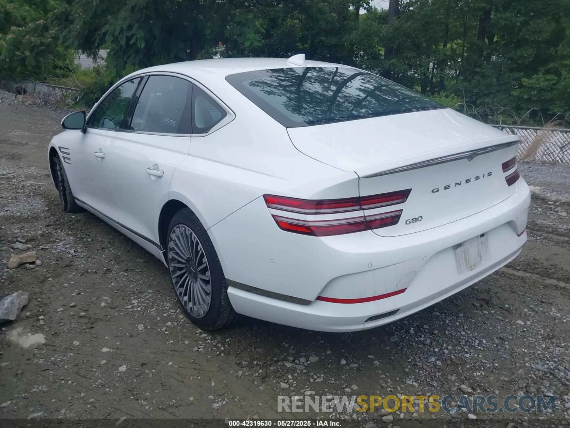 3 fotografías del automóvil dañado KMTGE4S17PU006170 GENESIS ELECTRIFIED G80 2023