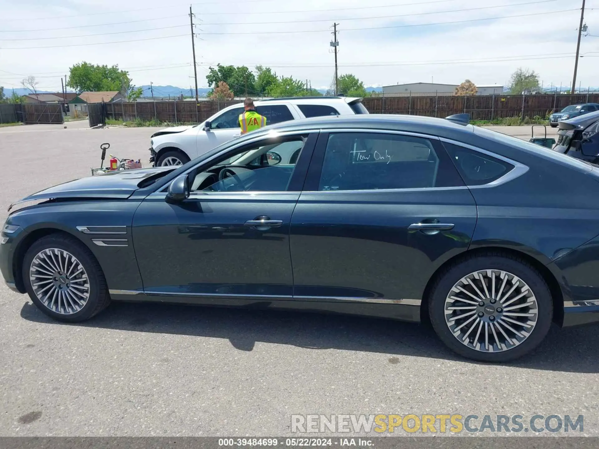 15 fotografías del automóvil dañado KMTGE4S17PU007500 GENESIS ELECTRIFIED G80 2023