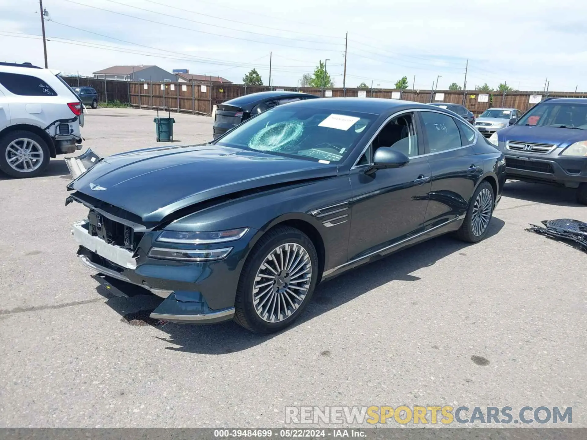 2 fotografías del automóvil dañado KMTGE4S17PU007500 GENESIS ELECTRIFIED G80 2023