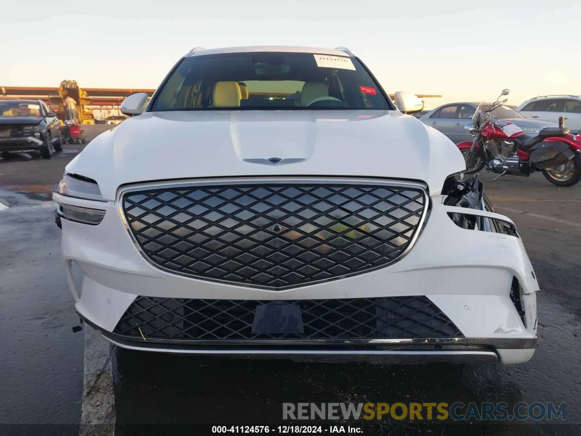 12 fotografías del automóvil dañado 5NMMCET18RH003235 GENESIS ELECTRIFIED GV70 2024