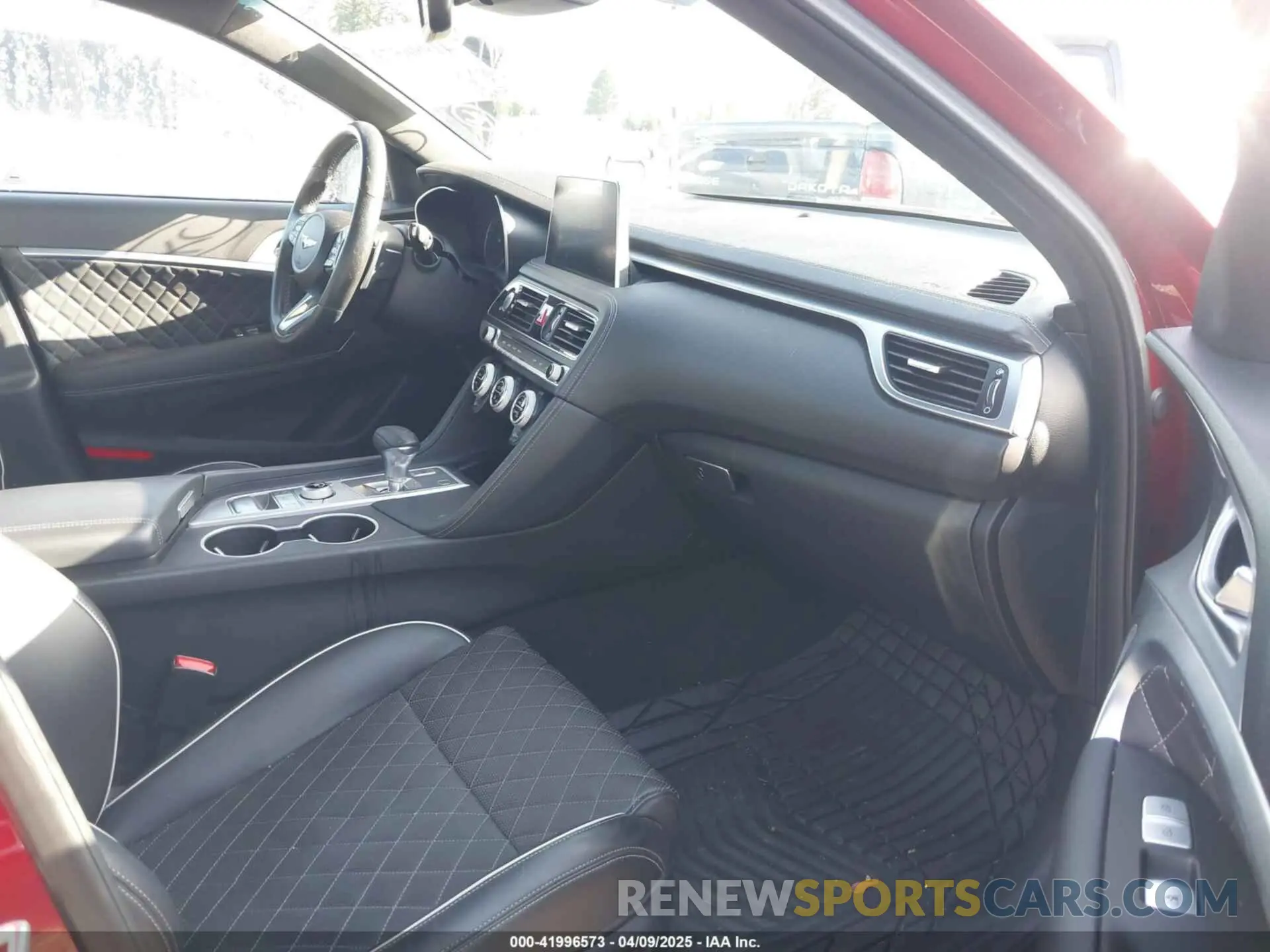 5 fotografías del automóvil dañado KMTG34LE6KU022487 GENESIS G70 2019
