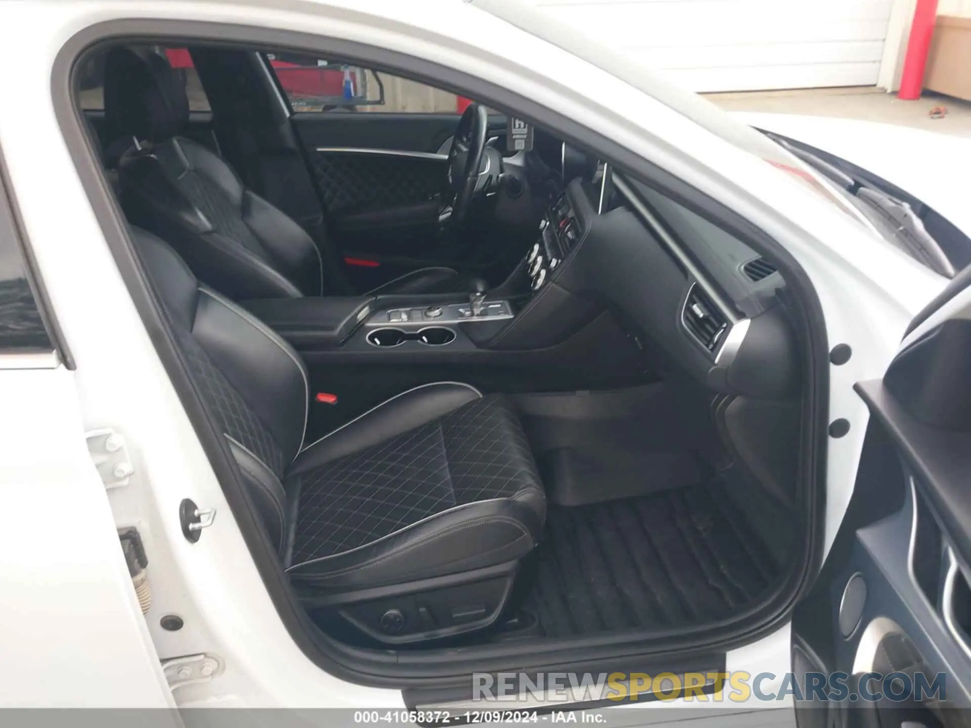 5 fotografías del automóvil dañado KMTG34LE9KU027098 GENESIS G70 2019